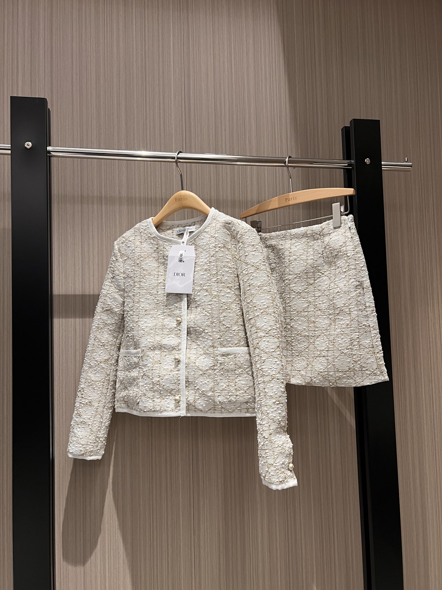 NO:311993,Jacket Skirt French gold thread plaid plaid jacquard tweed jacket A-line skirt mold opening CD pearl button temperament commuting elegant celebrity elegant age-reducing versatile SML, skirts, jackets & coats, alexander wang19860909外套 半裙款法式金线藤格纹提花粗花呢外套A字半裙 开模CD珍珠扣气质通勤 名媛优雅 减龄百搭SML 外,,skirts,jackets & coats,alexander wang,Women's clothing