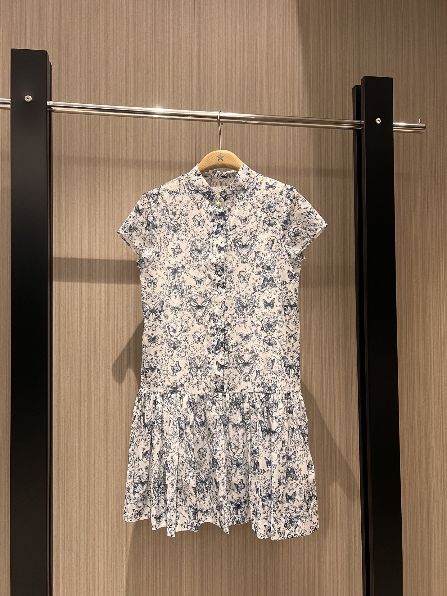 NO:311988,New butterfly printed small stand collar spliced ​​ruffled dress CD pearl buckle delivery suspender petticoat loose and casual temperament age-reducing purple blue SML, skirts, alexander wang19860909新款蝴蝶印花小立领拼接荷叶边连衣裙CD珍珠扣 配送吊带衬裙 宽松休闲 气质减龄紫色蓝色 SML,,skirts,alexander wang,Women's clothing