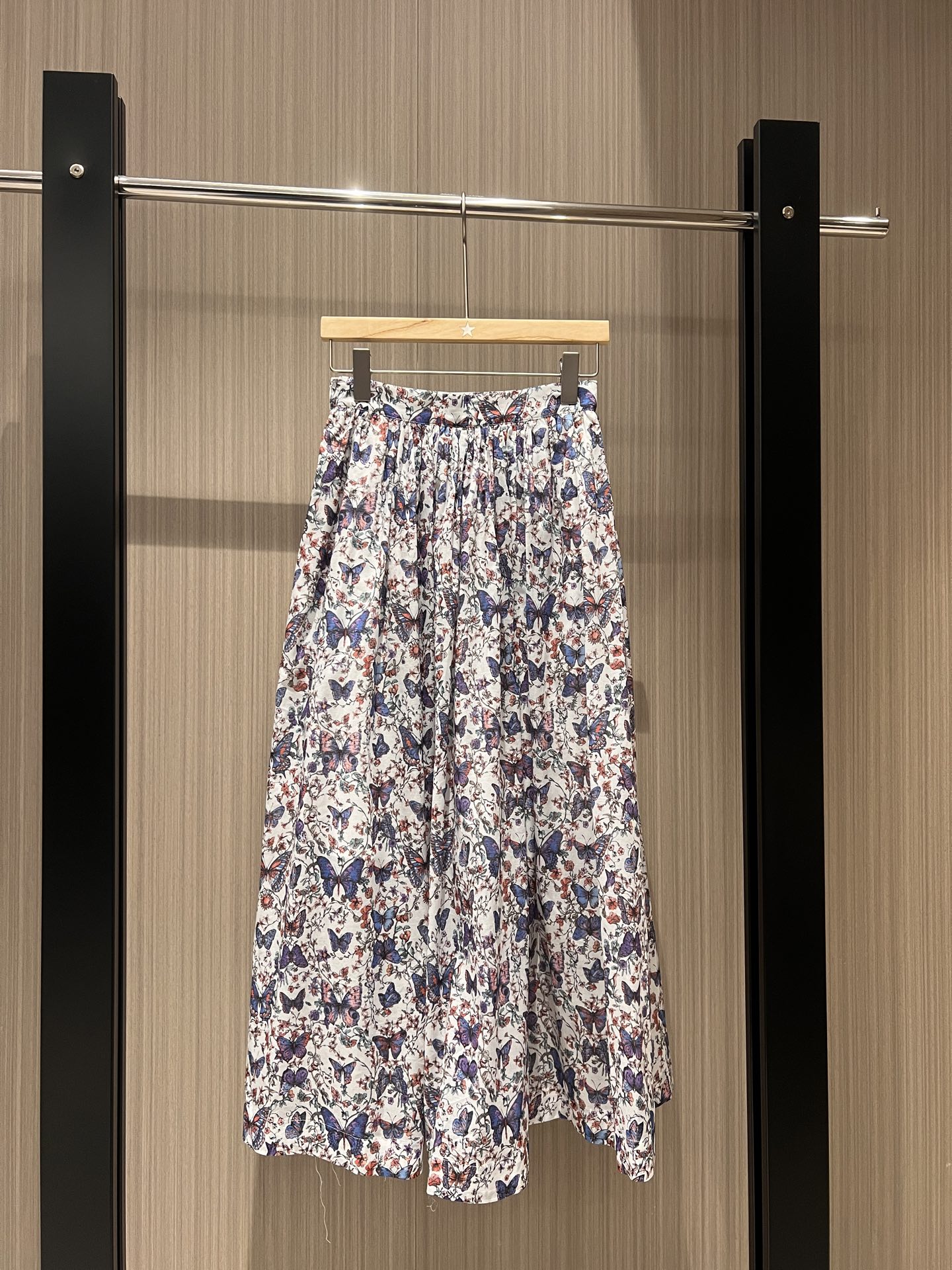 NO:311994,New butterfly printed skirt, classic cotton fabric, can be matched with shirt, T-shirt, sweater, versatile temperament, essential for age reduction, SM, skirts, sweaters, tees, t-shirt, alexander wang19860909新款蝴蝶印花半裙 经典棉布面料 可搭衬衣T恤毛衣 气质百搭 减龄必备SM,,skirts,sweaters,tees，t-shirt,alexander wang,Women's clothing