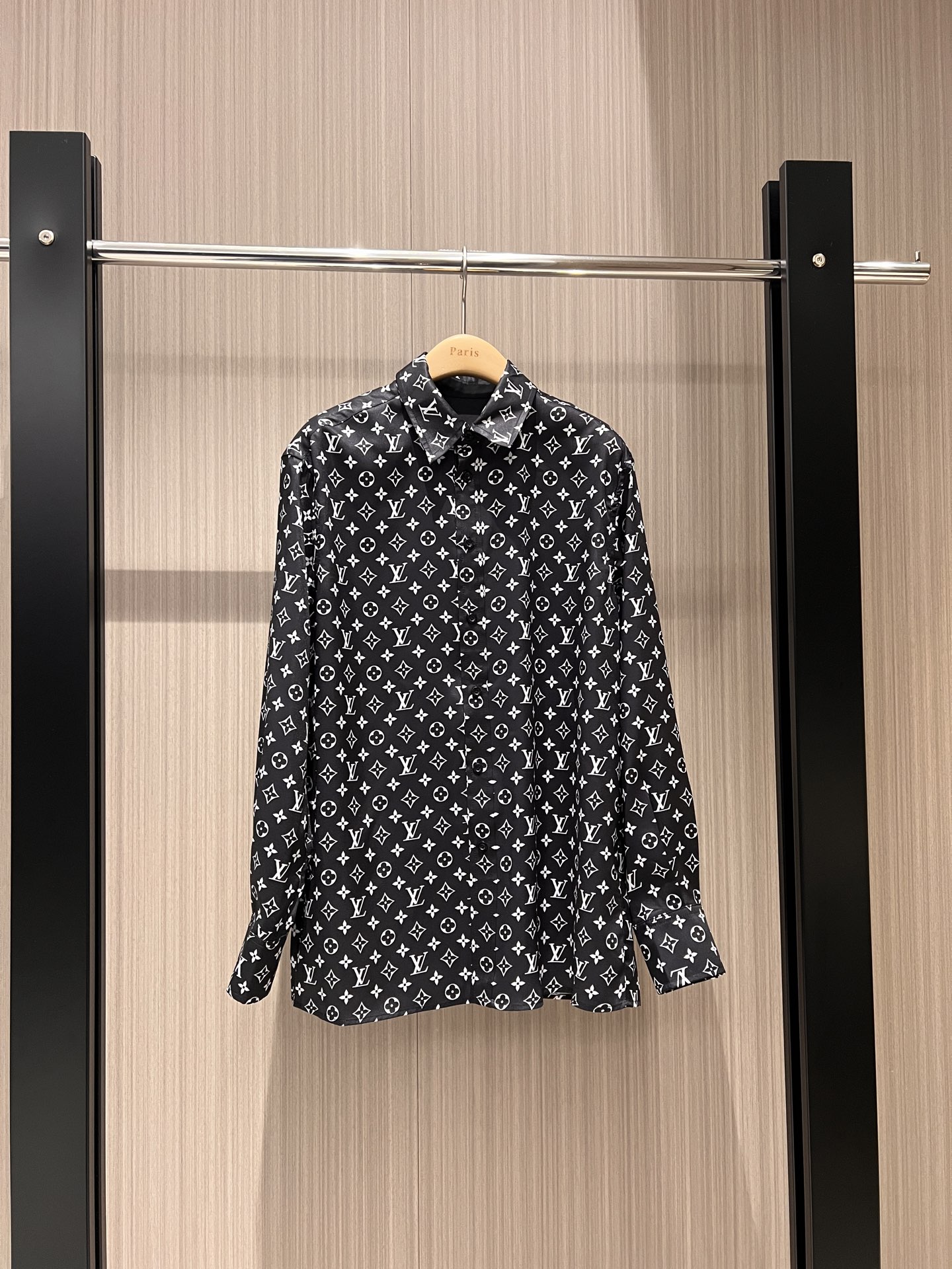 NO:312018,New black classic presbyterian printed shirt commuting fashion casual and versatile. It can be matched with the same skirt SM, skirts, alexander wang19860909新款黑色经典老花印花衬衣通勤时尚 休闲百搭 可搭同款半裙SM,,skirts,alexander wang,Women's clothing