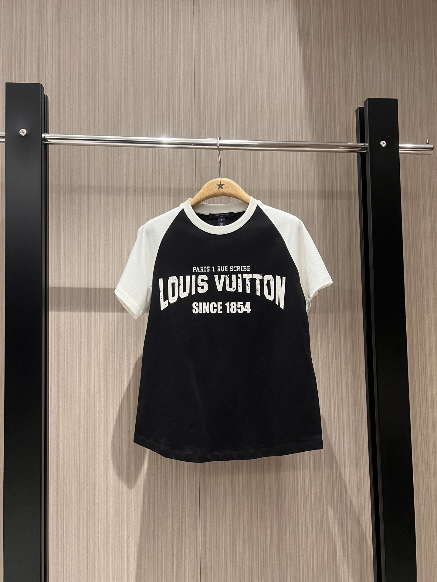 NO:312009,New retro old logo letter printed T-shirt casual sports age-reducing versatile SML, tees, t-shirt, alexander wang19860909新款复古做旧logo字母印花T恤休闲运动 减龄百搭SML,,tees，t-shirt,alexander wang,Women's clothing