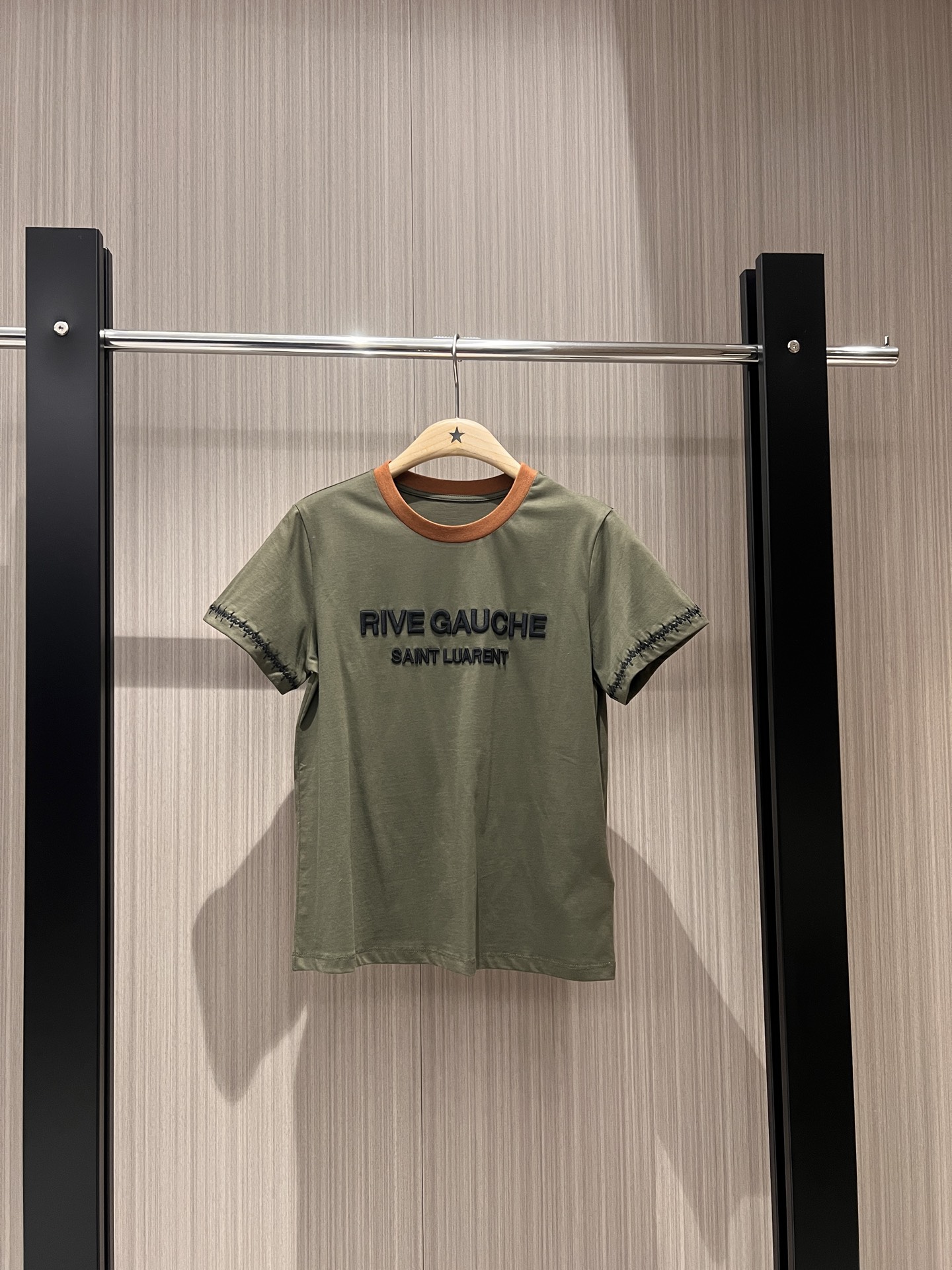 NO:312003,New color-blocking collar three-dimensional embroidered letters T-shirt retro casual age-reducing versatile military green apricot color SML, tees, t-shirt, alexander wang19860909新款拼色领立体绣花字母T恤复古休闲 减龄百搭军绿杏色 SML,,tees，t-shirt,alexander wang,Women's clothing