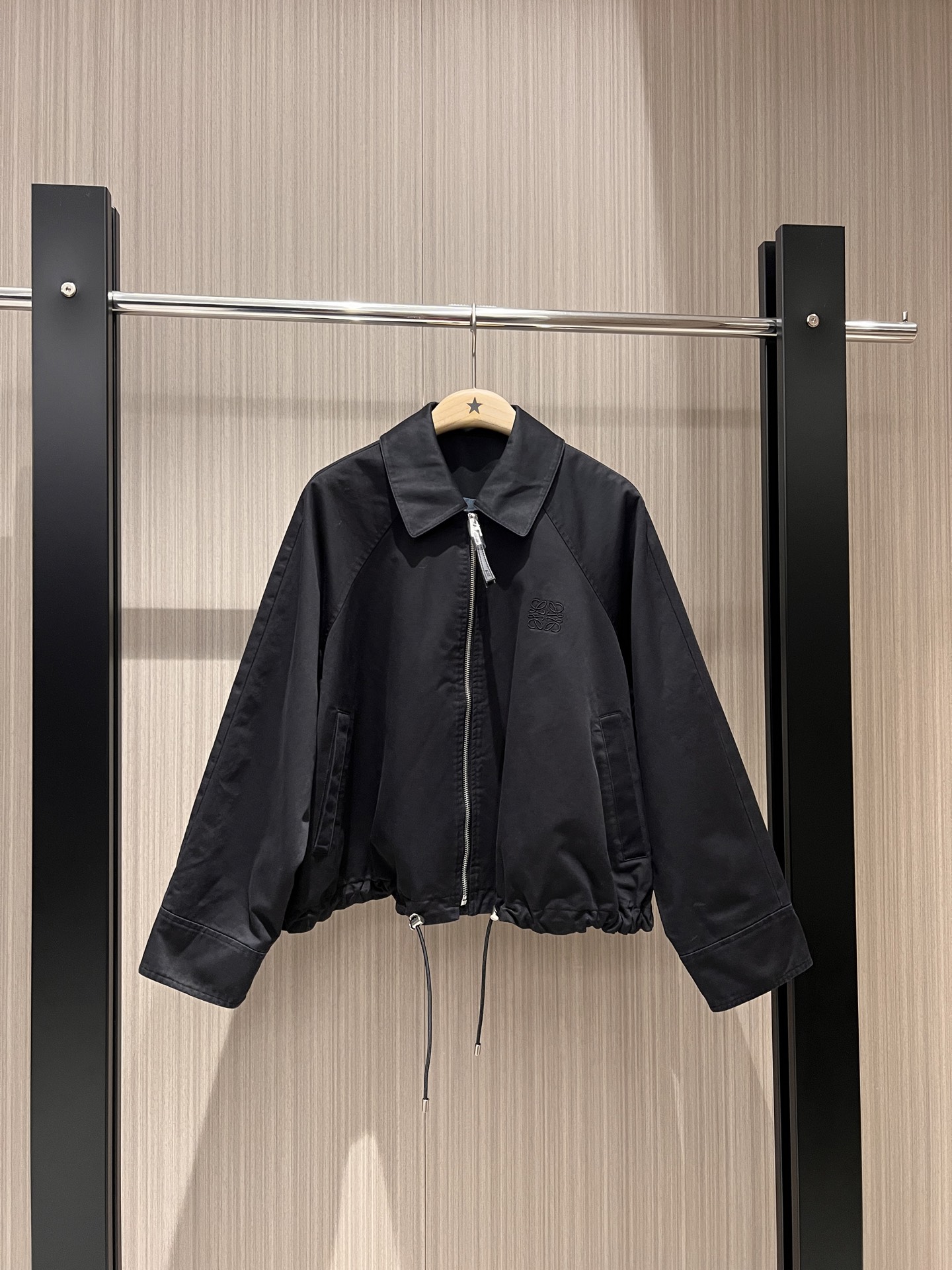 NO:313008,New Yang Mi, same carbonated style, embroidered logo badge balloon jacket, drawstring waist jacket, checked lining, spliced ​​logo large leather logo, short loose, casual and versatile, sweet and cool age-reducing black khaki SML 8,, jackets & coats, jackets & coats, alexander wang19860909新款杨幂 碳酸同款 刺绣logo徽章气球夹克 抽绳收腰外套格纹内衬 拼接logo大皮标 短款宽松 休闲百搭 甜酷减龄黑色卡其 SML 8,,jackets & coats,jackets & coats,alexander wang,Women's clothing