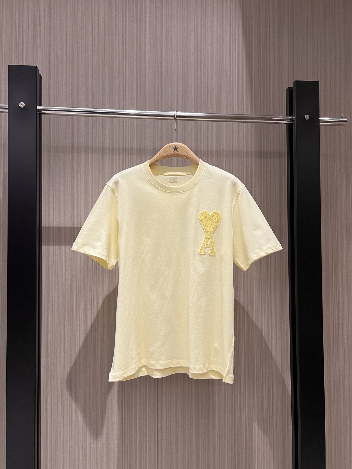 NO:313049,New classic Peach Heart A three-dimensional wool embroidered T-shirt macaron refreshing and age-reducing loose and versatile yellow pink and white SML, tees, t-shirt, alexander wang19860909新款经典桃心A立体毛线刺绣T恤马卡龙 清爽减龄 宽松百搭黄粉白 SML,,tees，t-shirt,alexander wang,Women's clothing