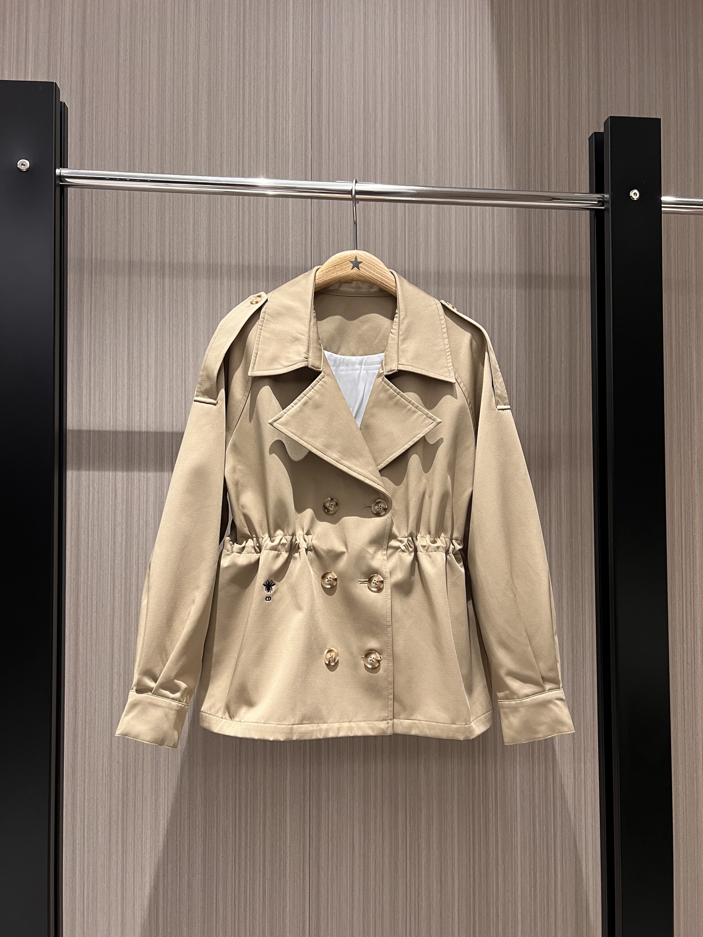 NO:320210,New eavesaw double-breasted short windbreaker jacket, built-in drawstring waist design, fashionable commuting, casual and versatile, waist-hugging, dark blue khaki SM,, jackets & coats, alexander wang19860909新款肩章双排扣短款风衣外套 内置抽绳收腰设计通勤时尚 休闲百搭 收腰显瘦深蓝卡其 SM,,jackets & coats,alexander wang,Women's clothing