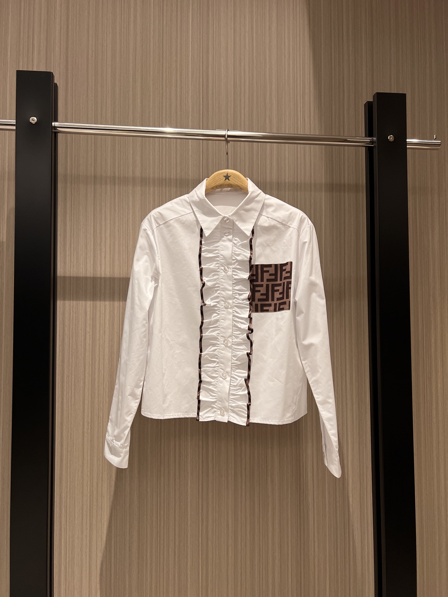 NO:320610,New style is coming to double F printed pocket decorative three-dimensional lace shirt short design college style sweet age-reducing SML, alexander wang19860909新款来袭双F印花口袋装饰立体花边衬衣短款设计 学院风 甜美减龄SML,,alexander wang,Women's clothing