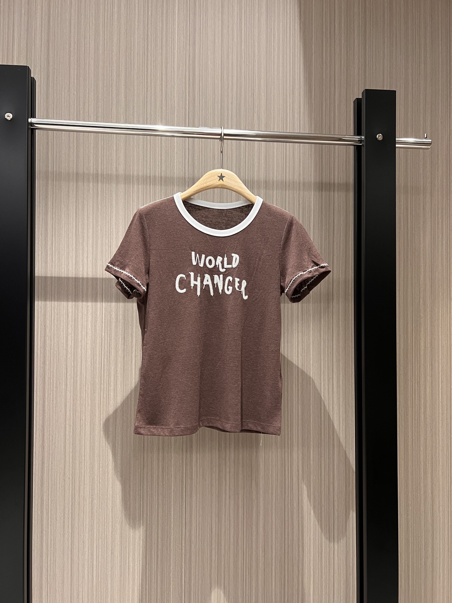 NO:320965,New style of embroidered letter contrast collar T-shirt, cuff embroidery casual and versatile, age-reducing essential brown white purple SM, tees, t-shirt, alexander wang19860909新款刺绣字母撞色领T恤 袖口绣花休闲百搭 减龄必备咖色白色紫色 SM,,tees，t-shirt,alexander wang,Women's clothing
