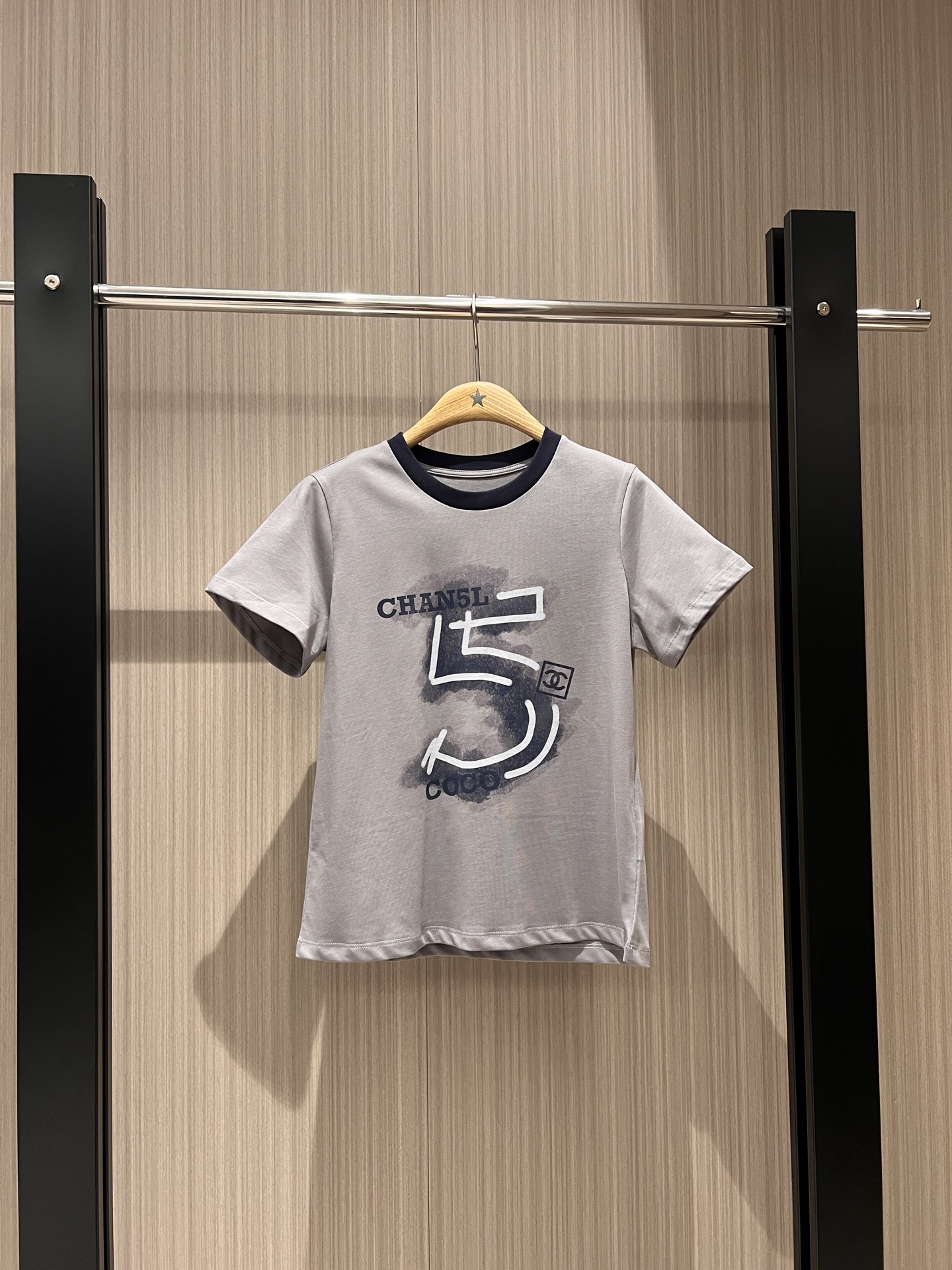 NO:320954,New hand-painted digital number 55 T-shirt retro old casual and versatile SML, tees, t-shirt, alexander wang19860909新款手绘数字55号T恤 复古做旧 休闲百搭SML,,tees，t-shirt,alexander wang,Women's clothing