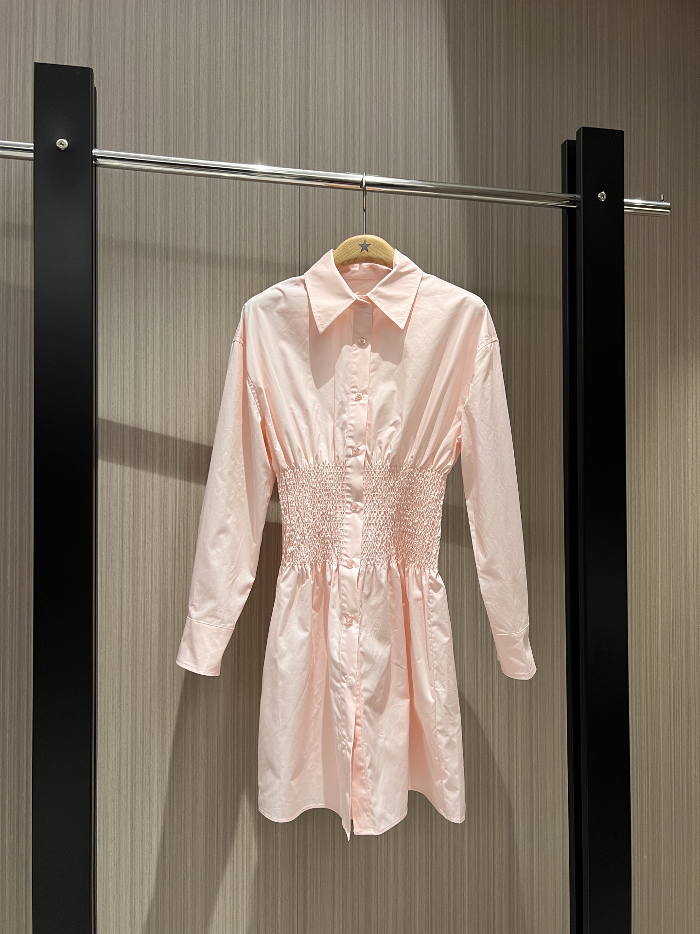NO:323079,New waist-hugging design shirt dress with elastic waist-hugging waist, waist-hugging and slimming back collar triangular patch decoration simple and refreshing fashion age-reducing pink white SML, skirts, alexander wang19860909新款打揽收腰设计衬衣裙连衣裙腰部打揽松紧 收腰显瘦 后领三角贴布装饰简约清爽 时尚减龄 粉色白色 SML,,skirts,alexander wang,Women's clothing