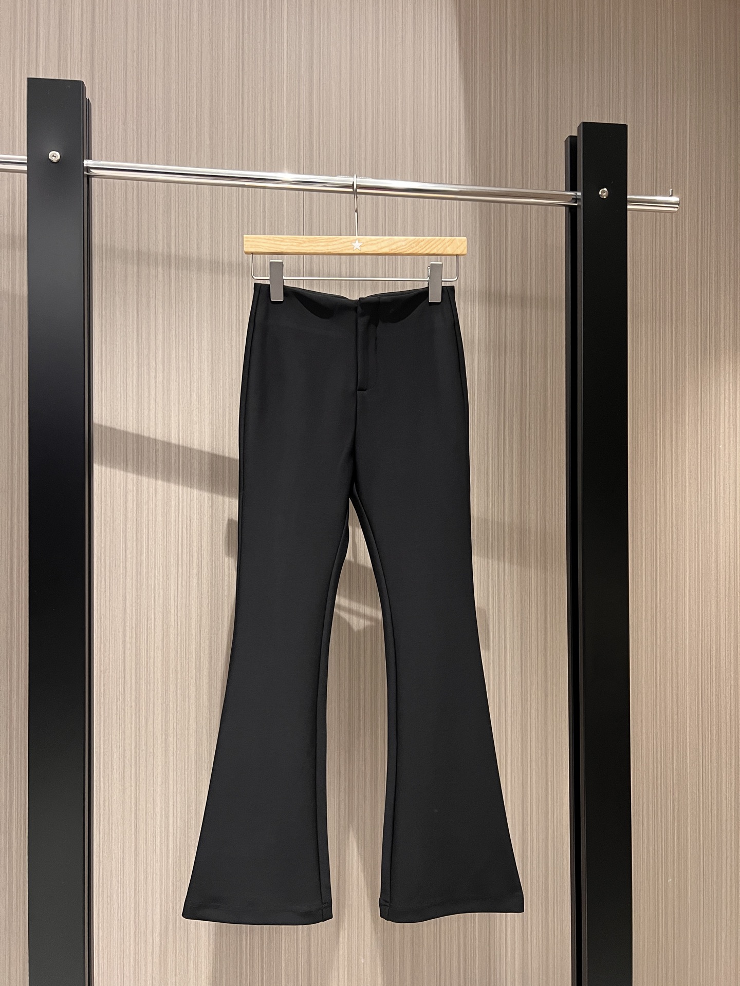 NO:323096,New simple triangle bell-bottom pants, slim and elastic, comfortable and casual, slim and long legs, S-XL,,alexander wang19860909新款简约三角标喇叭裤 修身弹力 舒适休闲显瘦长腿神裤 S-XL,,alexander wang,Women's clothing