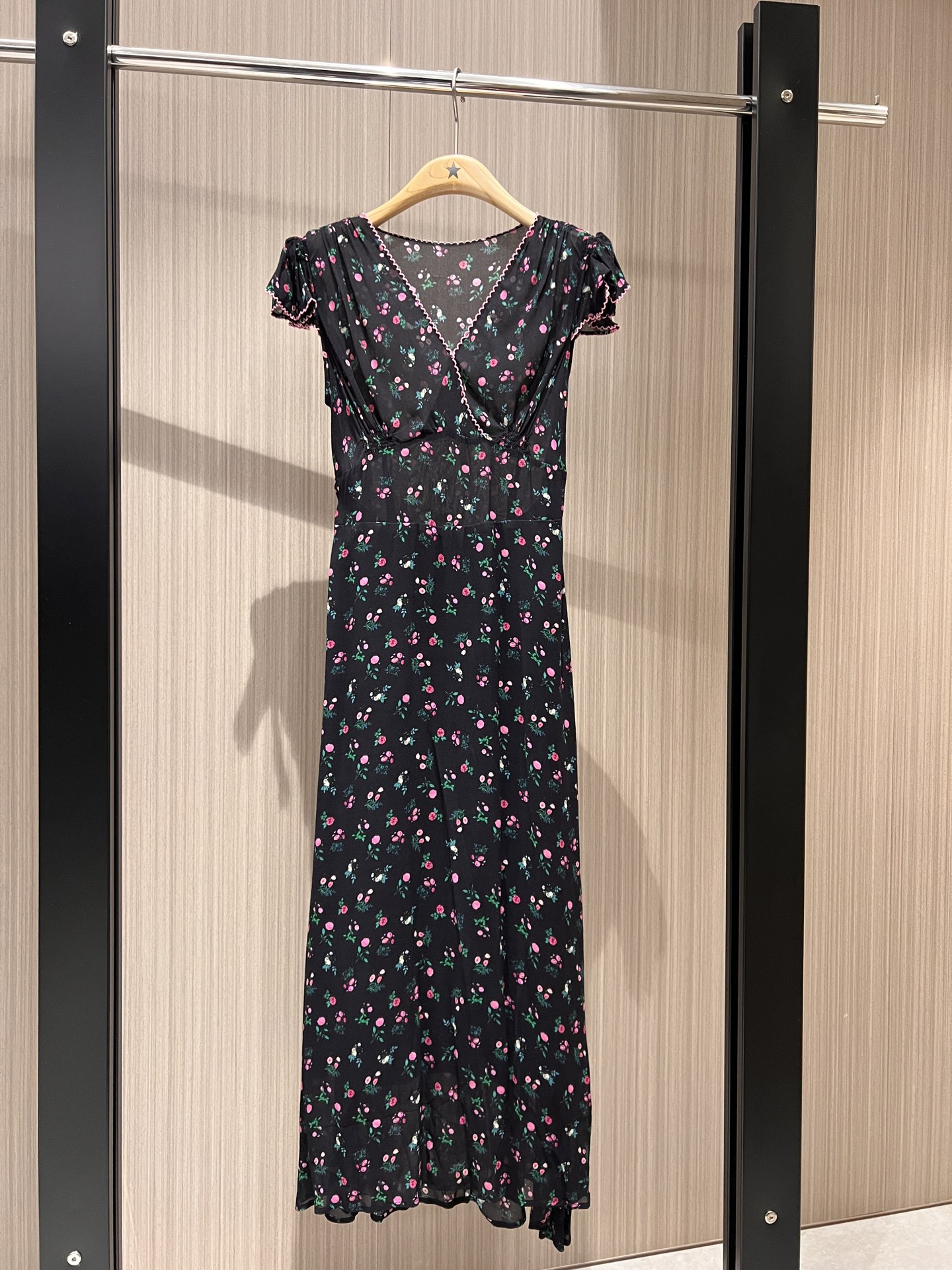 NO:323571,New retro V-neck printed dress with long skirt, embroidered lace lotus leaf sleeves belt bow decoration, slim temperament, elegant age-reducing S-XL, skirts, alexander wang19860909新款复古V领印花连衣裙长裙 绣线花边荷叶袖系腰带蝴蝶结装饰 修身气质 优雅减龄S-XL,,skirts,alexander wang,Women's clothing