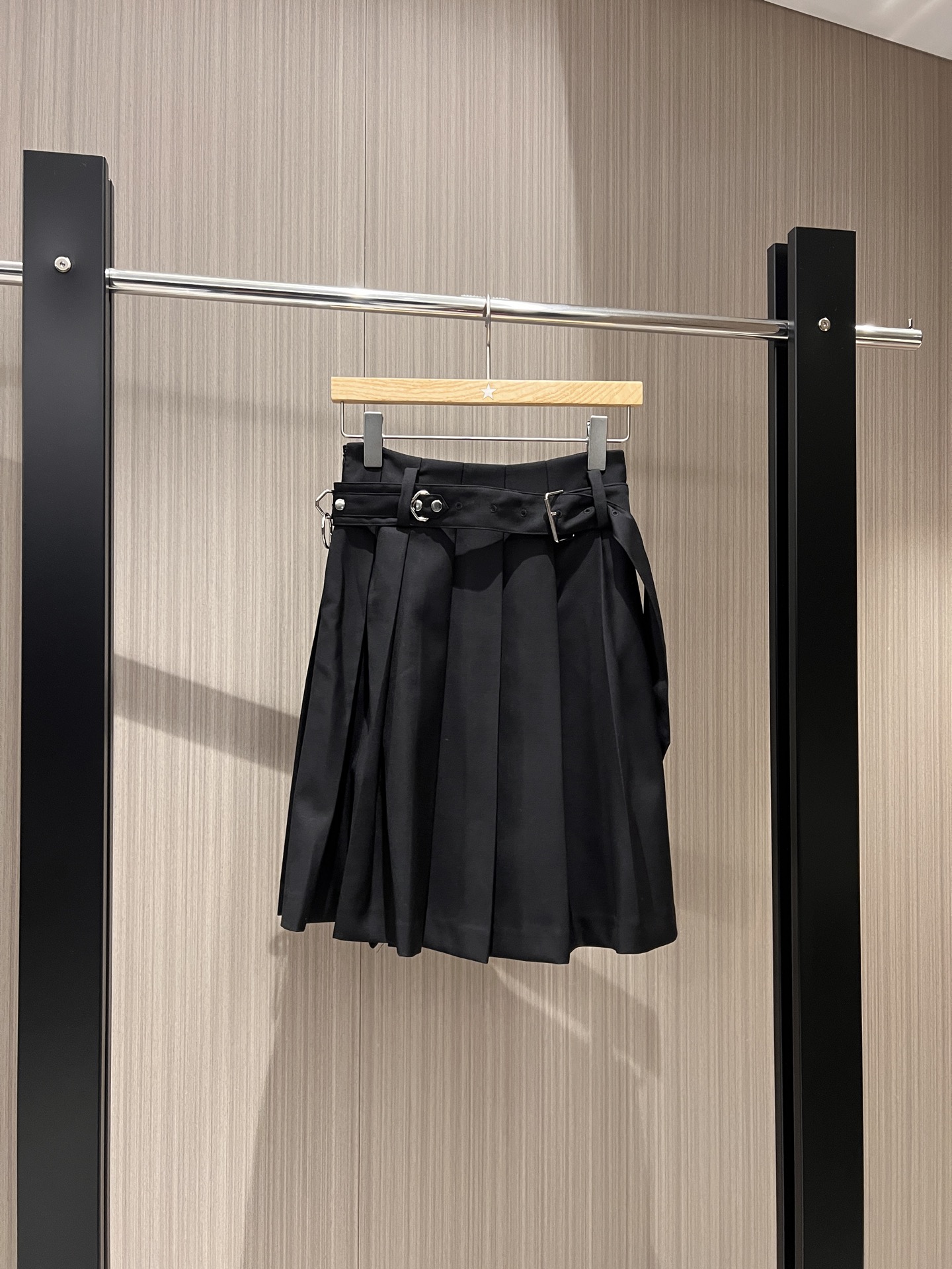 NO:324198,New metal ring belt mid-length pleated skirt with pockets on both sides, age-reducing versatile, sweet and cool temperament SML, skirts, alexander wang19860909新款系金属环腰带中长百褶半裙两侧有口袋 减龄百搭 甜酷气质SML,,skirts,alexander wang,Women's clothing