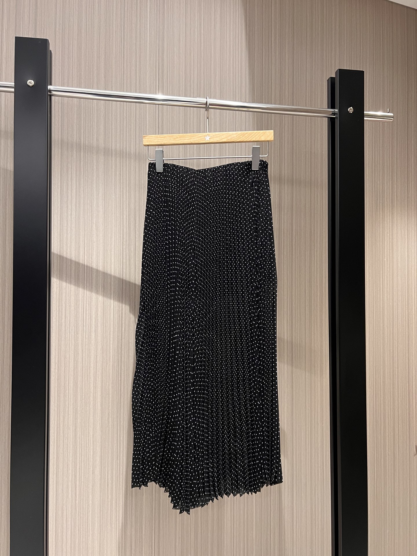 NO:324213,New elastic waist design polka dot pleated skirt long skirt elegant temperament classic and versatile, essential for age reduction S-XL, skirts, alexander wang19860909新款松紧腰设计波点百褶半裙长裙优雅气质 经典百搭 减龄必备S-XL,,skirts,alexander wang,Women's clothing