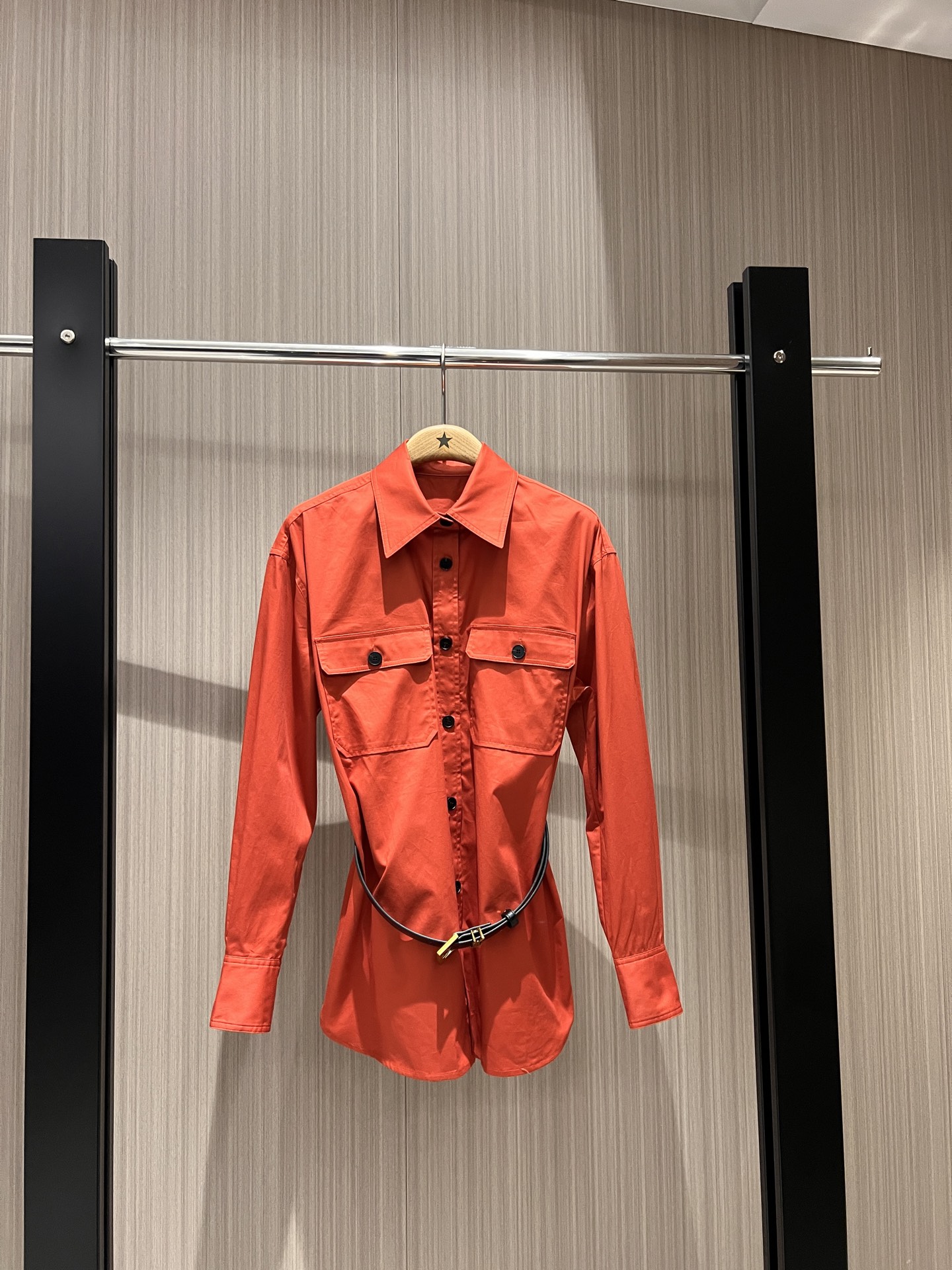 NO:324757,New catwalk style, lace-up belt, shirt skirt, chest work pocket, irregular hem, Ysl belt decoration, casual commuting, temperament and age-reducing SML,,saint laurent,skirts,alexander wang19860909新款走秀款 狞猎翻领系腰带衬衣裙胸前工装口袋 不规则下摆 Ysl腰带装饰休闲通勤 气质减龄 SML,,saint laurent,skirts,alexander wang,Women's clothing