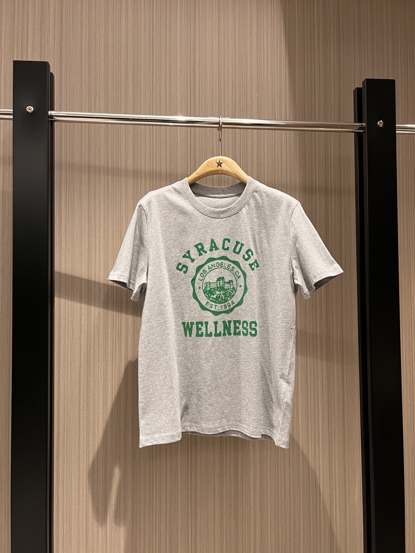 NO:324758,New American retro green flocking printed T-shirt refreshing and casual age-reducing versatile gray white SML, tees, t-shirt, alexander wang19860909新款美式复古绿色植绒印花T恤清爽休闲 减龄百搭灰色白色 SML,,tees，t-shirt,alexander wang,Women's clothing