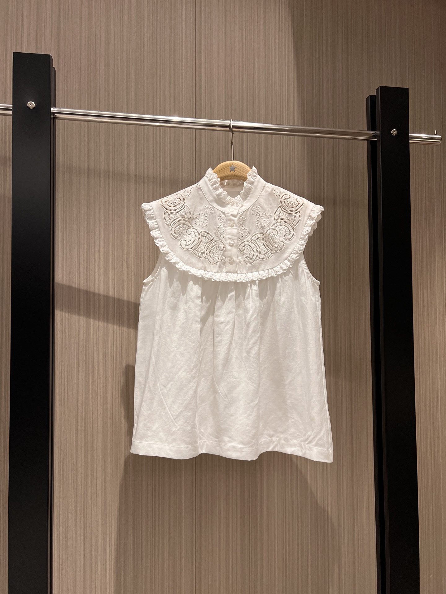 NO:325320,New lace stand collar hollow rust Arc de Triomphe cotton linen sleeveless vest top doll style cute age-reducing vacation versatile SML, alexander wang19860909新款花边立领镂空锈凯旋门棉麻无袖背心上衣娃娃版型 可爱减龄 度假百搭SML,,alexander wang,Women's clothing