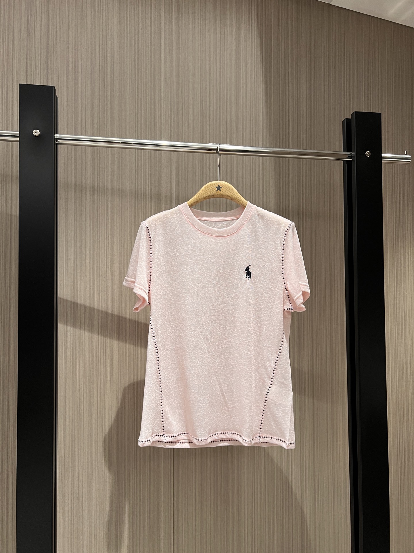 NO:317501,New embroidered pony heavy industry contrast stitching design T-shirt macaron refreshing age-reducing simple casual and fashionable versatile seven colors SML, tees, t-shirt, alexander wang19860909新款刺绣小马重工撞色缝线设计T恤马卡龙清爽减龄 简单休闲时尚百搭 七色 SML,,tees，t-shirt,alexander wang,Women's clothing
