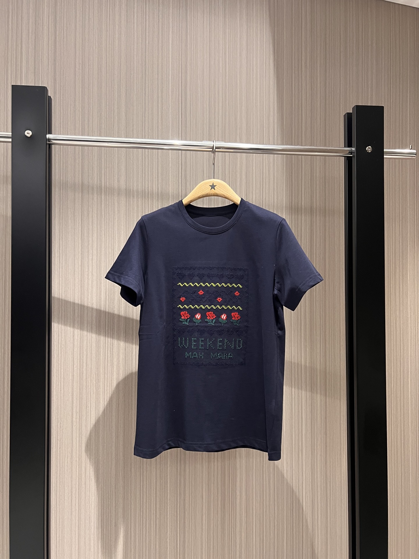 NO:317489,New style of rush cross stitch hollow embroidered flower T-shirt love rose age-reducing versatile dark blue white brown S-XL, tees, t-shirt, alexander wang19860909新款冲冲十字绣镂空刺绣花朵T恤爱心玫瑰减龄百搭 深蓝白色咖色 S-XL,,tees，t-shirt,alexander wang,Women's clothing
