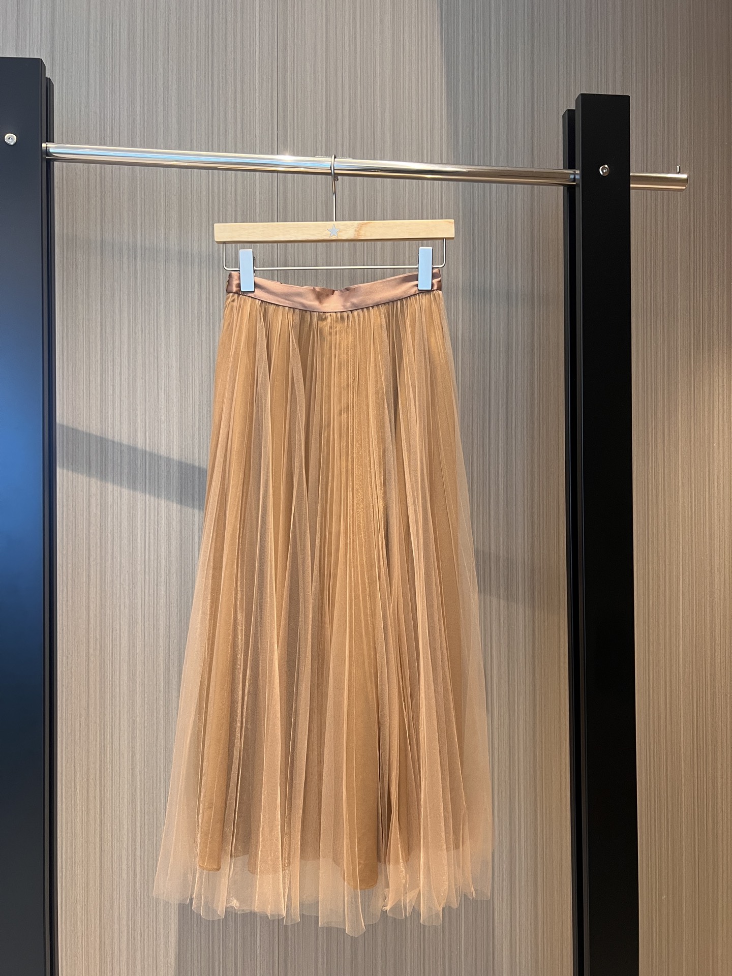 NO:317492,New French minimalist mesh pleated skirt with a celebrity temperament, elegant lady, sweet and cute, no matter how you match it, you won't be wrong, age-reducing versatile, black pink SML, skirts, alexander wang19860909新款法式极简网纱褶皱半裙名媛气质 优雅淑女 甜美可爱 怎么搭都不会错减龄百搭 黑色粉色 SML,,skirts,alexander wang,Women's clothing