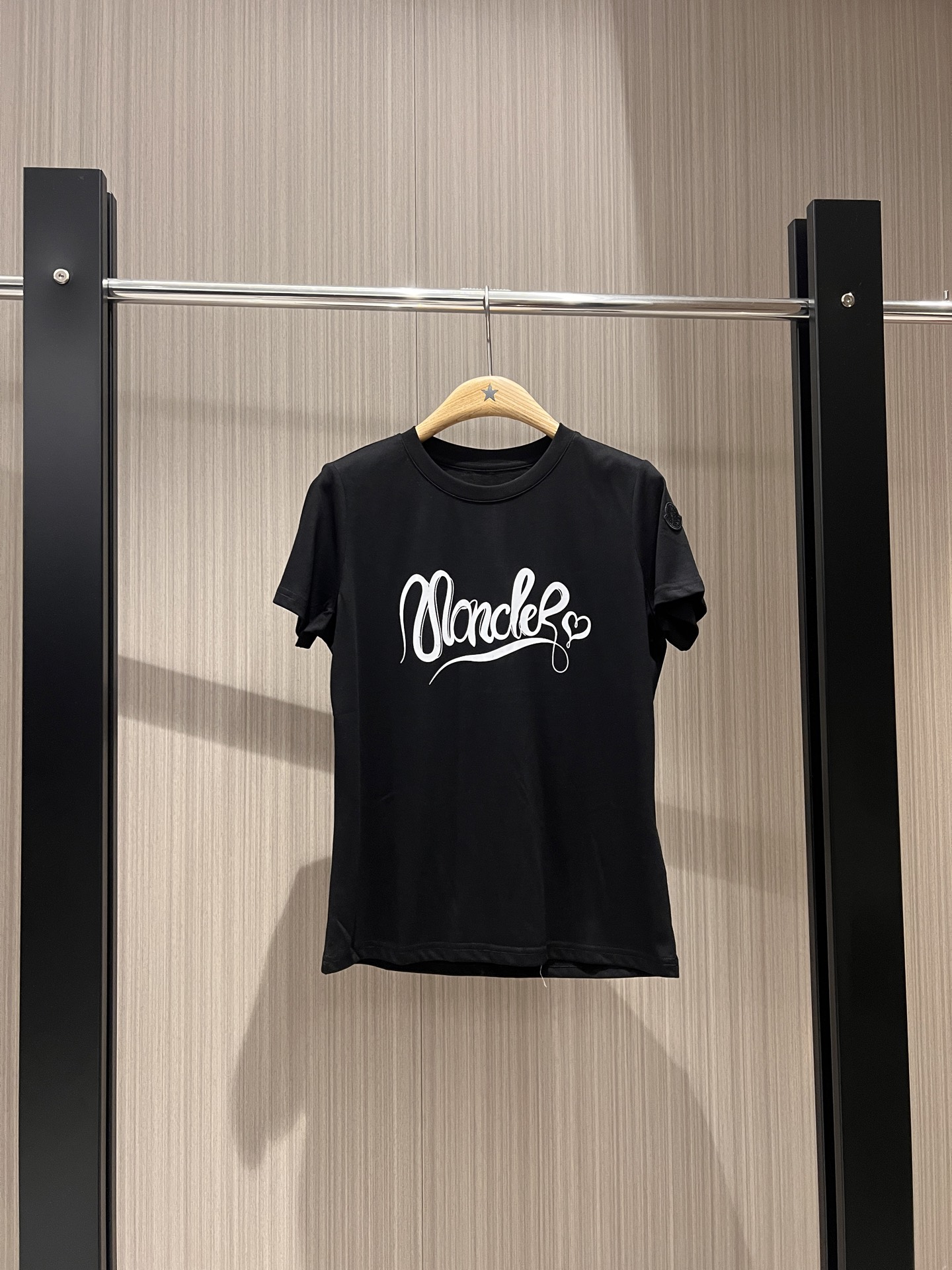 NO:317473,New style of the same style as the ghost, limited edition printed T-shirt cuff badge embroidery, casual and versatile, black and white S-XL, Moncler,tees, t-shirt,alexander wang19860909新款小鬼同款 蒙口蛇年限定印花T恤袖口徽章刺绣 休闲百搭 黑白 S-XL,,Moncler,tees，t-shirt,alexander wang,Women's clothing