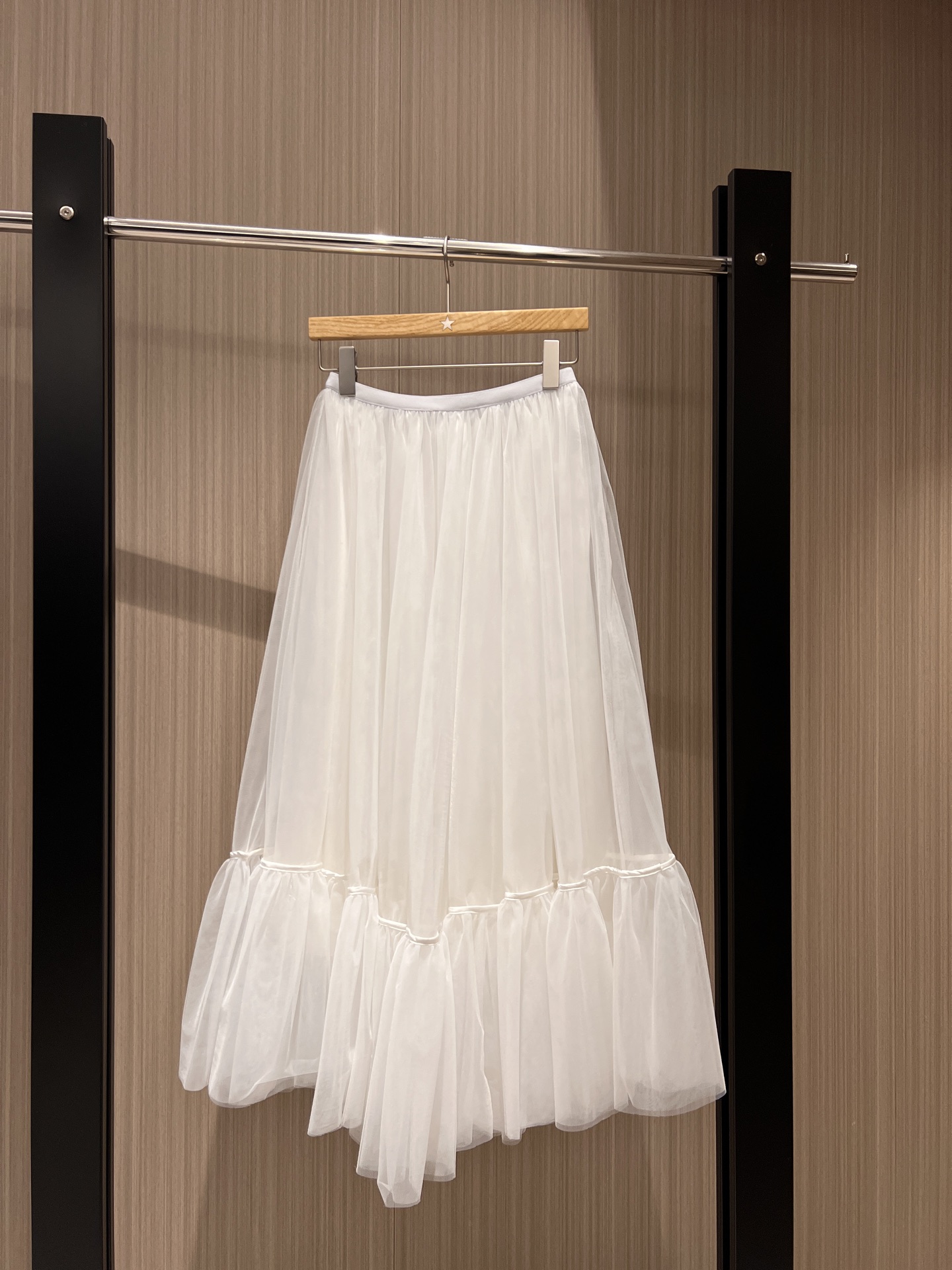 NO:317472,New classic elastic waist mesh skirt, high waist oversized skirt, spliced ​​pleated lotus leaf skirt, famous temperament, elegant lady, sweet and cute, no matter how to match it, white and black, SML, skirts, alexander wang19860909新款经典松紧腰网纱半裙 高腰超大裙摆 拼接褶皱荷叶裙摆名媛气质 优雅淑女 甜美可爱 怎么搭都不会错白色黑色 SML,,skirts,alexander wang,Women's clothing