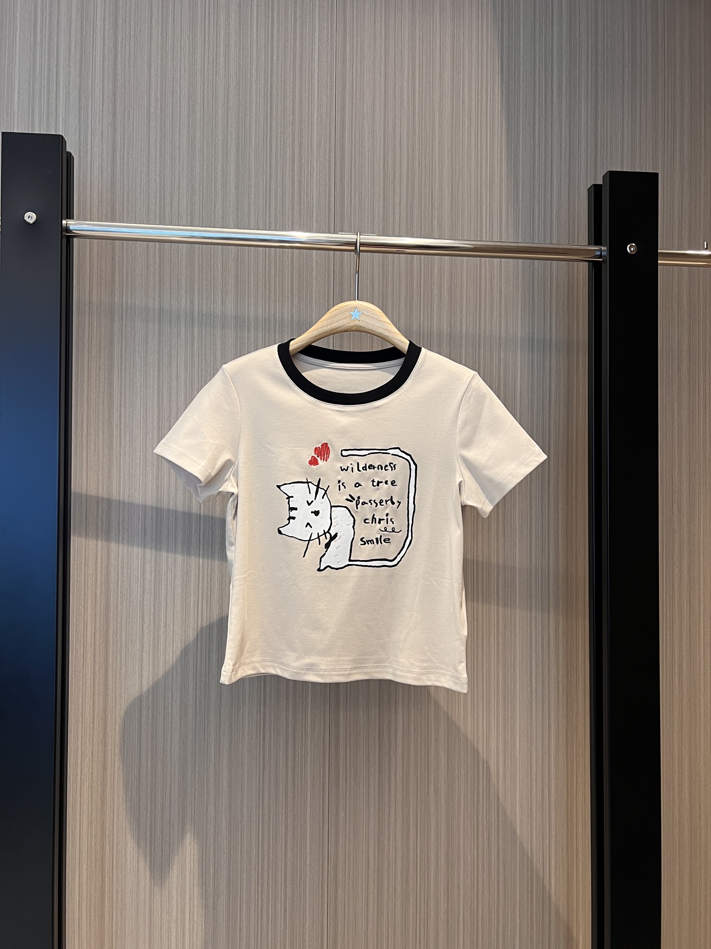 NO:317418,New cute kitten embroidered T-shirt, color-blocking collar, small-size slimming and age-reducing SML, tees, t-shirt, alexander wang19860909新款可爱小猫刺绣T恤 拼色领 小版型显瘦减龄SML,,tees，t-shirt,alexander wang,Women's clothing