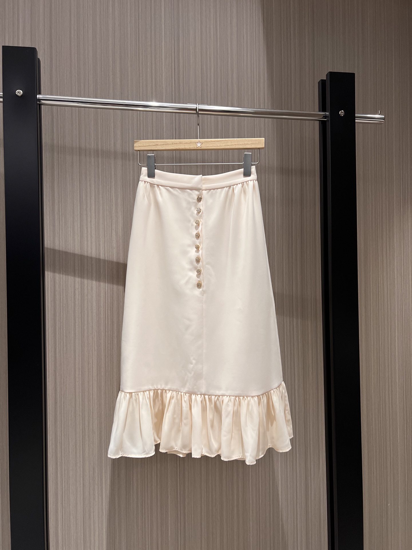 NO:317408,The same style of the new Sun Li, ruffled spliced ​​fishtail skirt, diamond buckle decoration, elegant temperament, commuting, versatile casual and fashionable, slim fit and slim SML,, skirts, alexander wang19860909新款孙俪同款 荷叶边拼接鱼尾半裙 镶钻扣装饰 优雅气质 通勤百搭休闲时尚 修身显瘦 SML,,skirts,alexander wang,Women's clothing