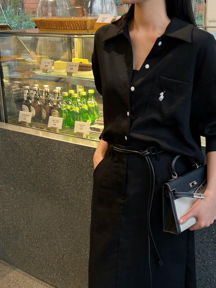 NO:317405,Shirt skirt new style old money style pony embroidered cotton linen shirt waist rope decorative slit skirt lazy and casual vacation versatile must-have for age reduction Black and apricot white S-XL, skirts, alexander wang19860909衬衣半裙新款老钱风 小马刺绣棉麻衬衣腰绳装饰开叉半裙慵懒休闲 度假百搭 减龄必备 黑杏白 S-XL,,skirts,alexander wang,Women's clothing