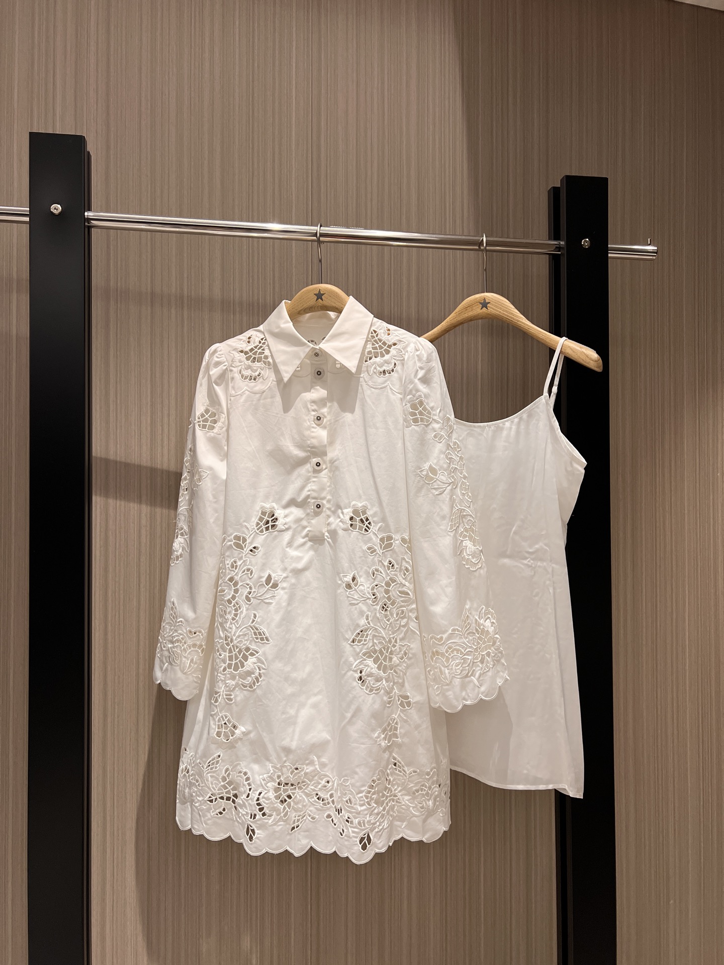 NO:318321,New heavy industry positioning hollow flower embroidery dress, delivery suspender petticoat skirt, puff sleeves, micro-flare sleeves, A-line style, vacation and leisure, temperament, age-reducing SML, skirts, alexander wang19860909新款重工定位镂空烧花刺绣连衣裙 配送吊带衬裙泡泡袖微喇叭袖 A字版型 度假休闲 气质减龄SML,,skirts,alexander wang,Women's clothing