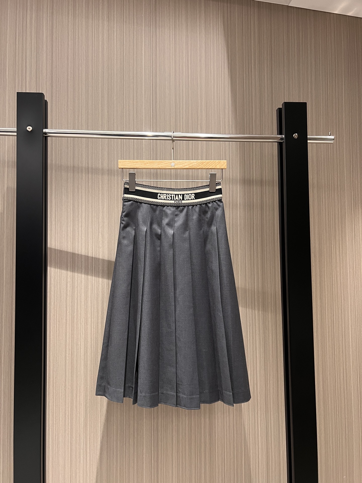 NO:318295,New classic striped logo webbing belt spliced ​​pleated skirt mid-length A-line style, college style, age-reducing versatile, black and gray SML, skirts, alexander wang19860909新款经典条纹logo织带腰带拼接压褶半裙中长款 A字版型 学院风减龄百搭 黑色灰色 SML,,skirts,alexander wang,Women's clothing
