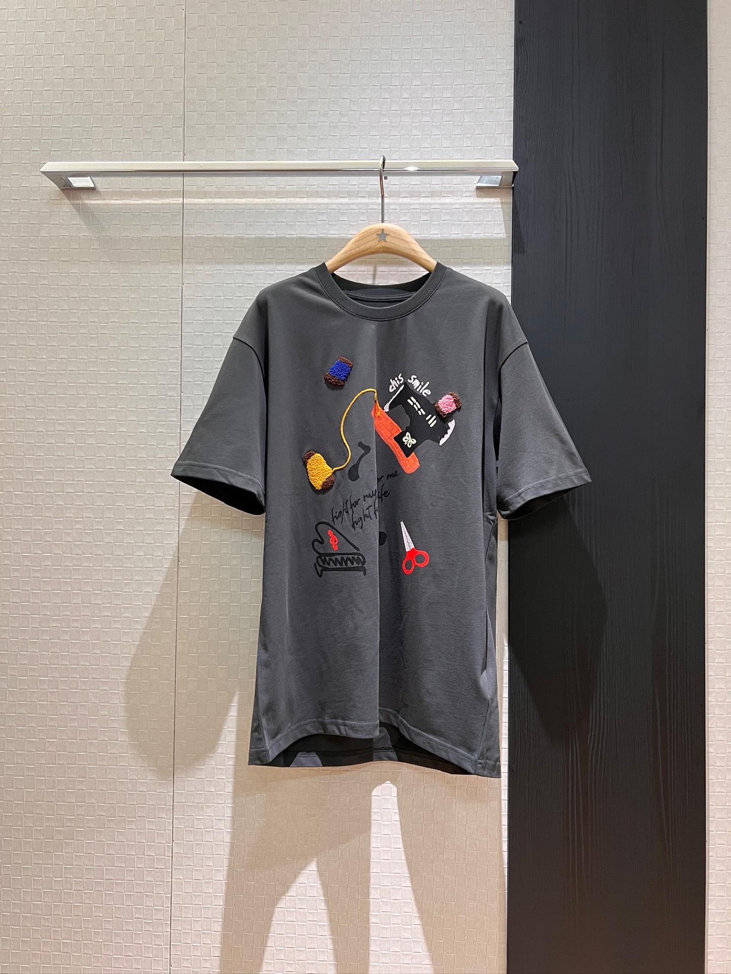 NO:331046,New wool embroidery sewing machine cute T-shirt loose style casual age-reducing SML, tees, t-shirt, alexander wang19860909新款毛线绣缝纫机可爱T恤 宽松版型休闲减龄SML,,tees，t-shirt,alexander wang,Women's clothing