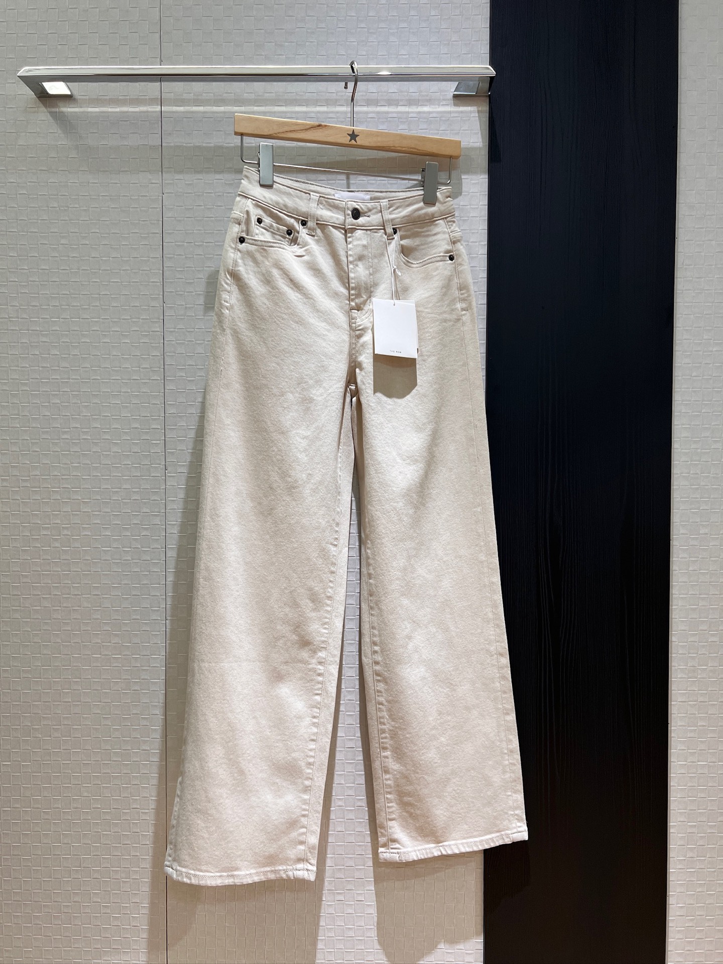 NO:332053,New style of Chongchong THE ROw oatmeal linen jeans straight wide-leg minimalist slim fit casual and elegant Yuchang high-end human hands to reduce age 26-29, jeans, alexander wang19860909新款冲冲THE ROw燕麦色亚麻牛仔裤 直筒阔腿极简修身 休闲神搭 曰常高级人手减龄 26-29,,jeans,alexander wang,Women's clothing