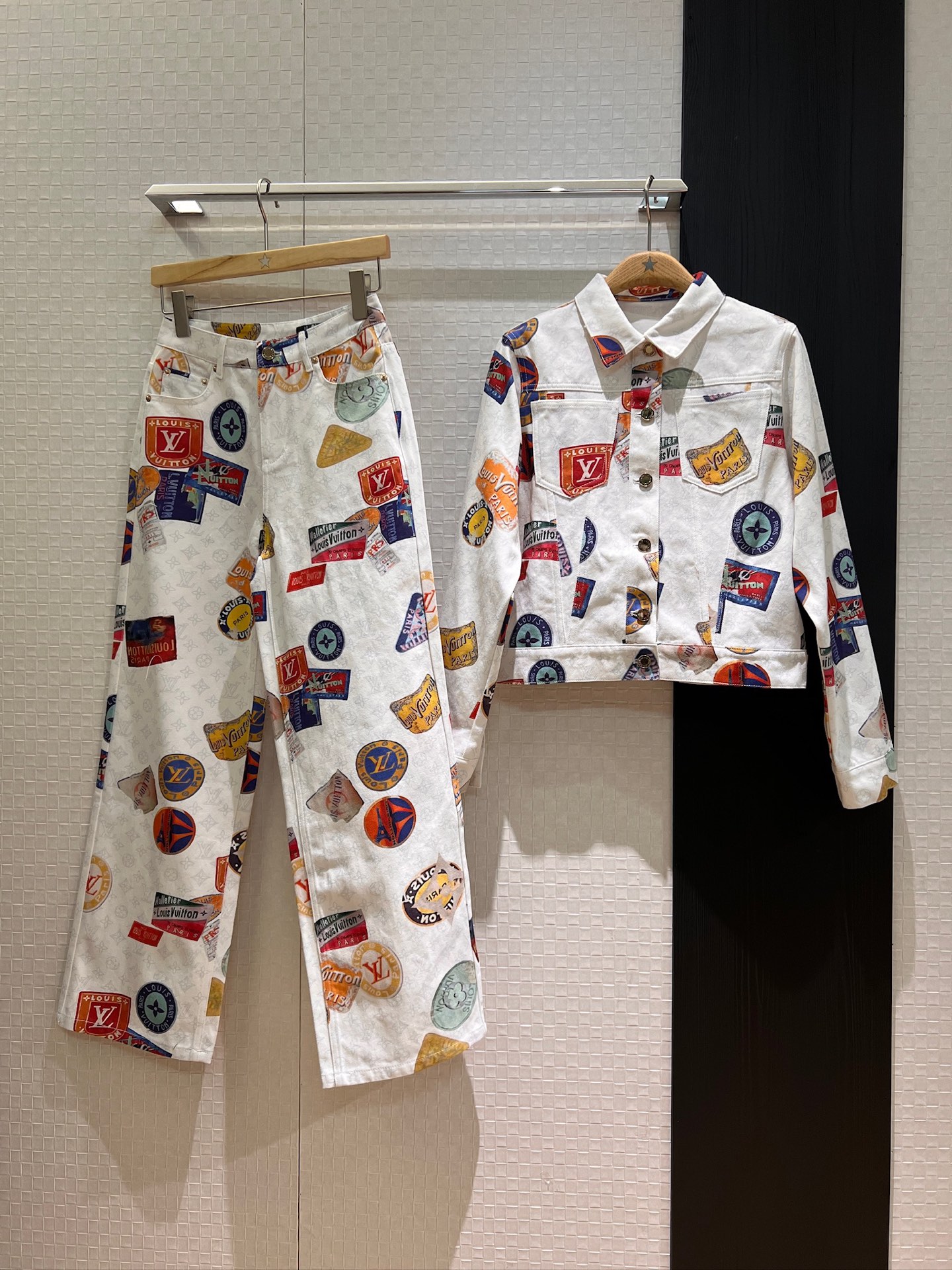 NO:335858,Jacket Pants New Aircraft Badge Print Denim Jacket Straight Jeans Loose Silhouette Handsome Sweet and Cool Separable Products SML, jeans, jackets & coats,alexander wang19860909外套 裤子新款飞机徽章印花 牛仔外套直筒牛仔裤 廓形宽松 帅气甜酷可分开单品搭配 SML,,jeans,jackets & coats,alexander wang,Women's clothing