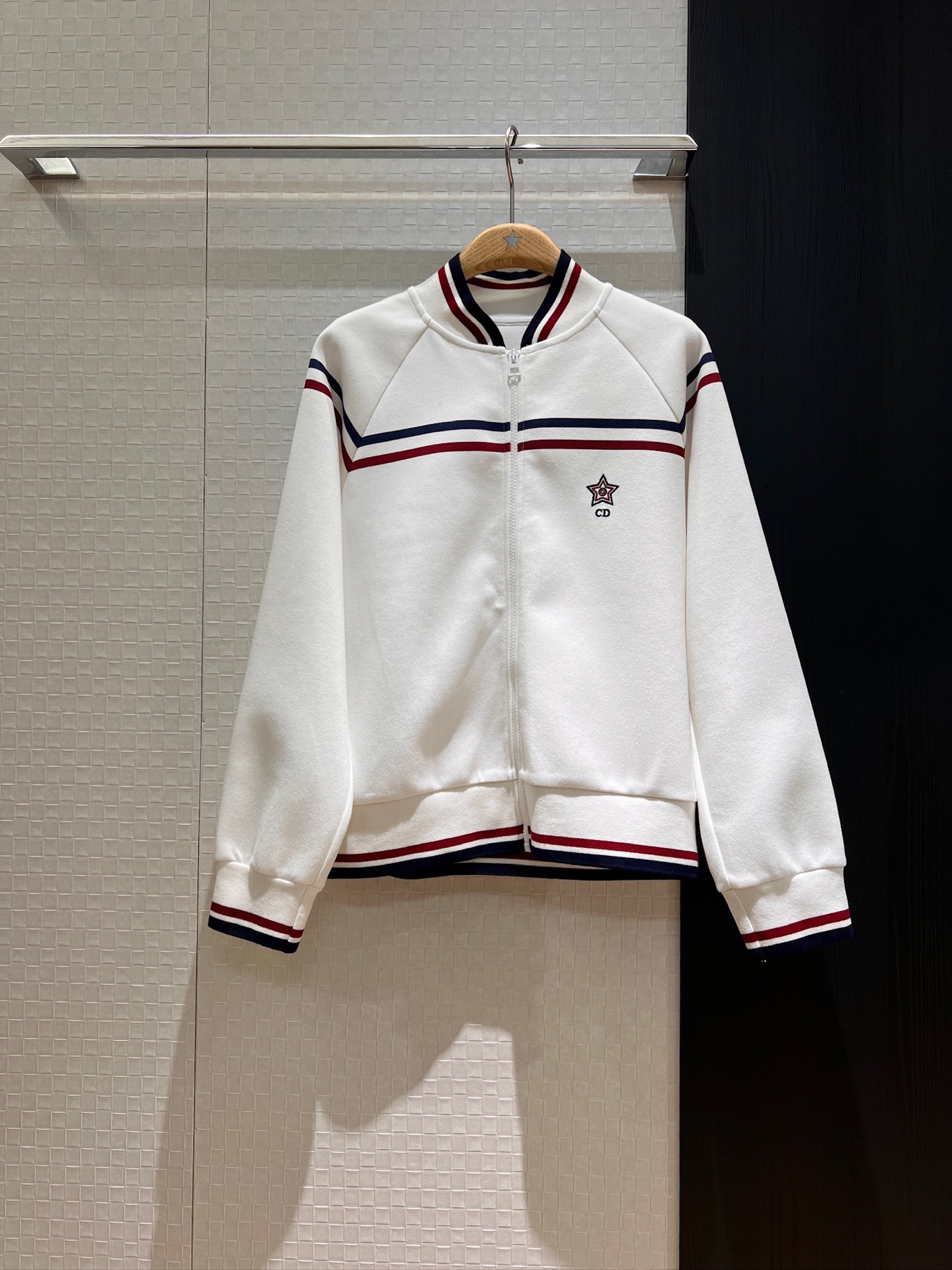 NO:327426,New tennis series Striped edge splicing stand collar casual jacket jacket chest embroidery CD lucky star sports versatile logo letters behind SML, jackets & coats, jackets & coats, alexander wang19860909新款网球系列 条纹边拼接立领休闲夹克外套胸前刺绣CD幸运星运动百搭 背后logo字母 SML,,jackets & coats,jackets & coats,alexander wang,Women's clothing