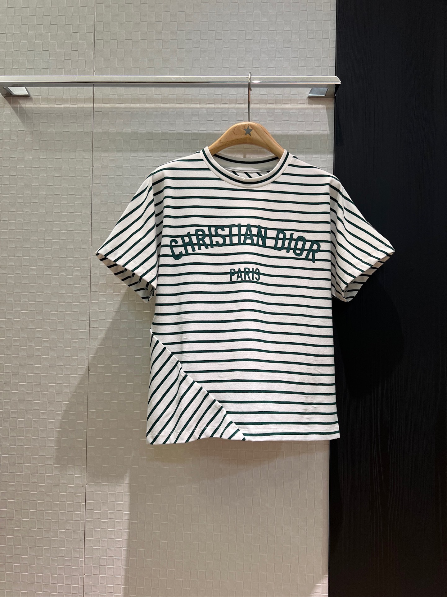 NO:332073,New spliced ​​striped logo letter printed T-shirt, shoulder-loose, casual and age-reducing SML,,tees, t-shirt,alexander wang19860909新款拼接条纹logo字母印花T恤 落肩宽松休闲减龄 SML,,tees，t-shirt,alexander wang,Women's clothing