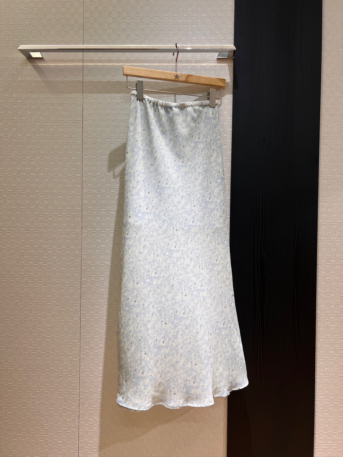 NO:410371,New retro multi-color printed elastic waist skirt, hip-covered long skirt simple temperament, fashionable and versatile, elegant and lazy S-XL, skirts, alexander wang19860909新款复古多色印花松紧腰半裙 包臀长裙简约气质 时尚百搭 优雅慵懒S-XL,,skirts,alexander wang,Women's clothing