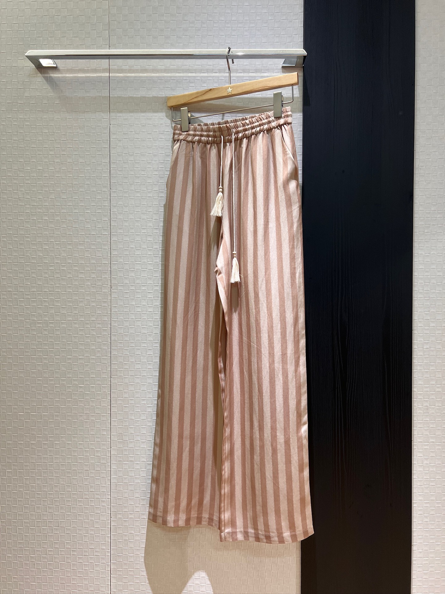 NO:414307,New vintage vertical striped linen blend wide-leg pants floor pants drawstring decoration elastic waist fashionable and casual comfortable and cool black pink S-XL, alexander wang19860909新款复古竖条纹亚麻混纺阔腿裤 拖地裤抽绳装饰松紧腰时尚休闲 舒适清凉 黑色粉色 S-XL,,alexander wang,Women's clothing