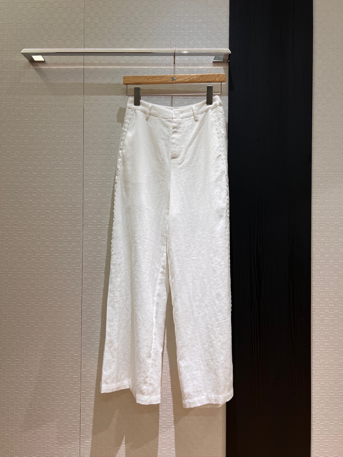 NO:416348,New style of hollow lace linen wide-leg pants on both sides, casual pants, lace pocket vacation and casual, lazy age-reducing, a set of shirts with the same style, SML, alexander wang19860909新款两侧拼接镂空蕾丝亚麻阔腿裤 休闲裤 蕾丝口袋度假休闲 慵懒减龄搭同款衬衣一套 SML,,alexander wang,Women's clothing