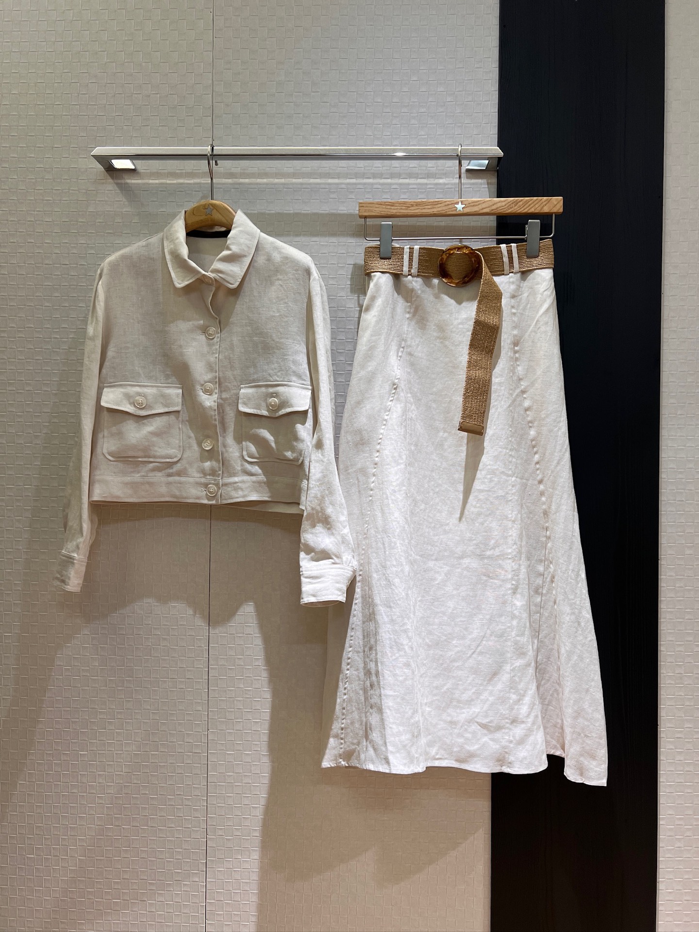 NO:421683,Jacket New LP Old Monkey Style Lapel Pocket Decorated Line Coat Braided Belt A-line Skirt Lazy Temperament Vacation and Casual Apricot Military Green SML, Loro Piana, Skirts, Jackets & Coats, Alexander Wang19860909外套 半裙新款LP老钱风 翻领口袋装饰亚麻外套编绳腰带A字半裙 慵懒气质 度假休闲 杏色军绿 SML,,loro piana,skirts,jackets & coats,alexander wang,Women's clothing