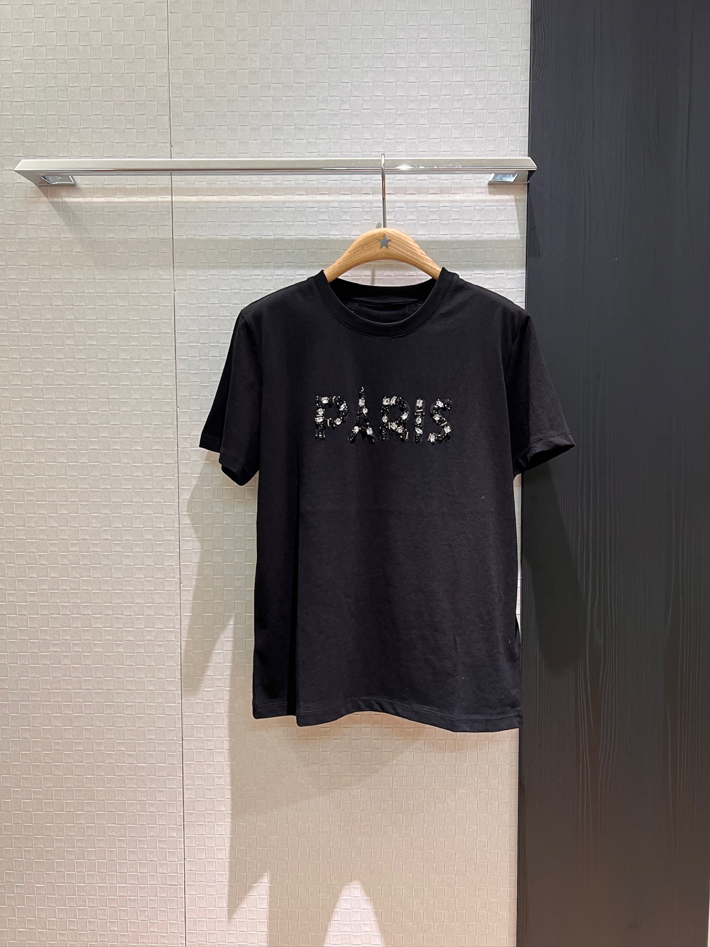 NO:425712,New tower printed letter nail drill T-shirt heavy handmade casual and versatile black and white SML, tees, t-shirt, alexander wang19860909新款铁塔印花字母钉钻T恤 重手工休闲百搭 黑色白色 SML,,tees，t-shirt,alexander wang,Women's clothing