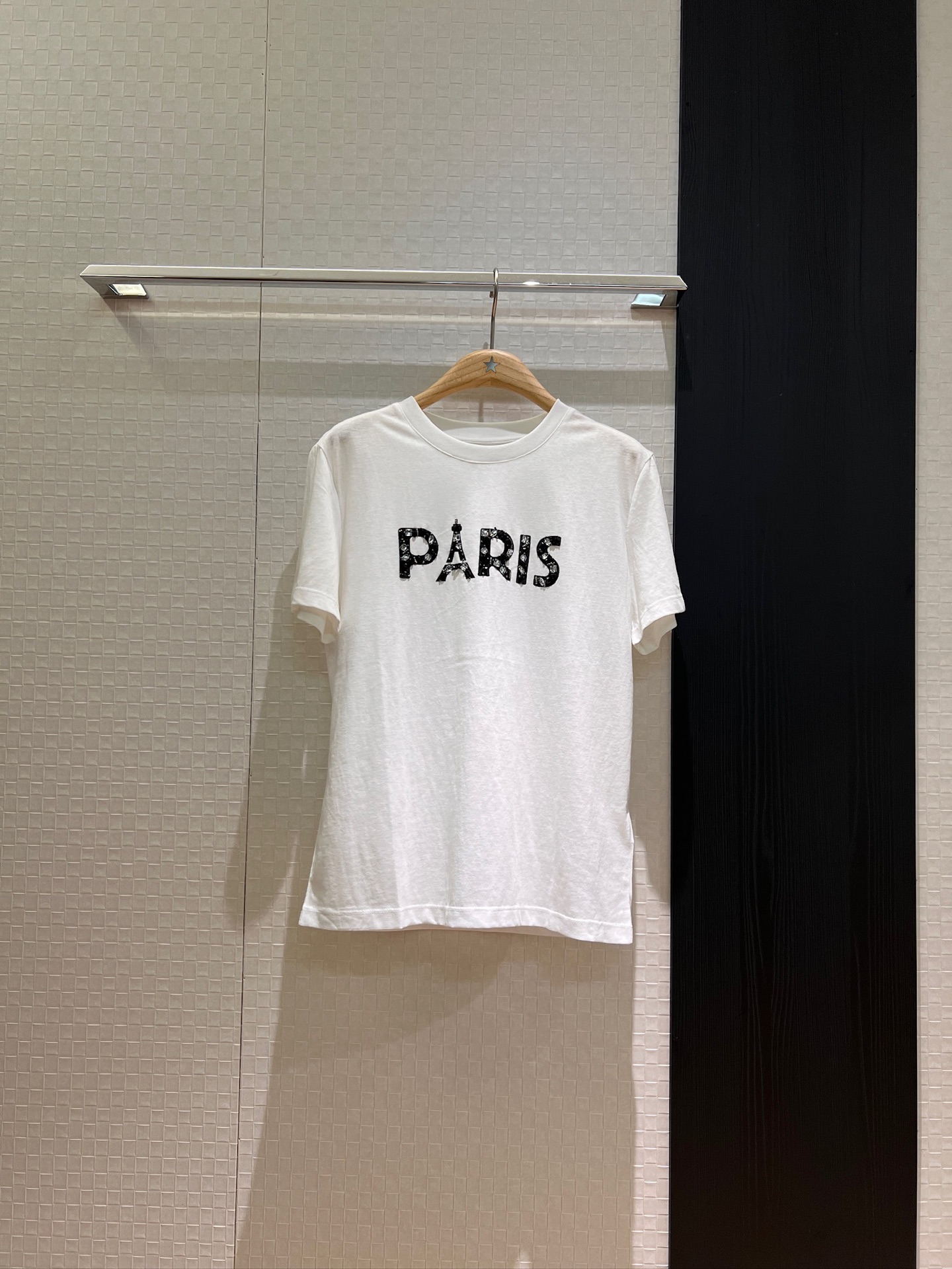 NO:425721,New tower printed letter nail drill T-shirt heavy handmade casual and versatile black and white SML, tees, t-shirt, alexander wang19860909新款铁塔印花字母钉钻T恤 重手工休闲百搭 黑色白色 SML,,tees，t-shirt,alexander wang,Women's clothing