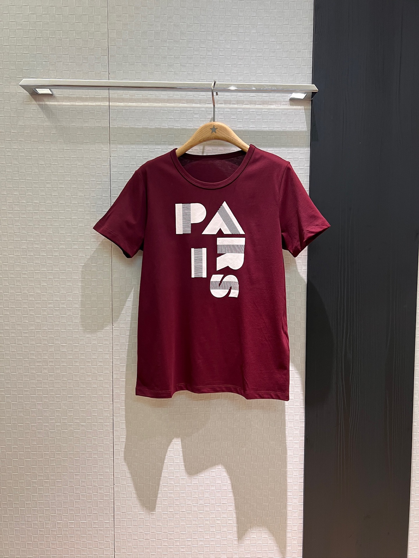NO:427876,New letter printed T-shirt pairs simple casual contrast letters maroon khaki white SML, tees, t-shirt, alexander wang19860909新款字母印花T恤 pairs简单休闲 撞色字母 枣红卡其白色 SML,,tees，t-shirt,alexander wang,Women's clothing