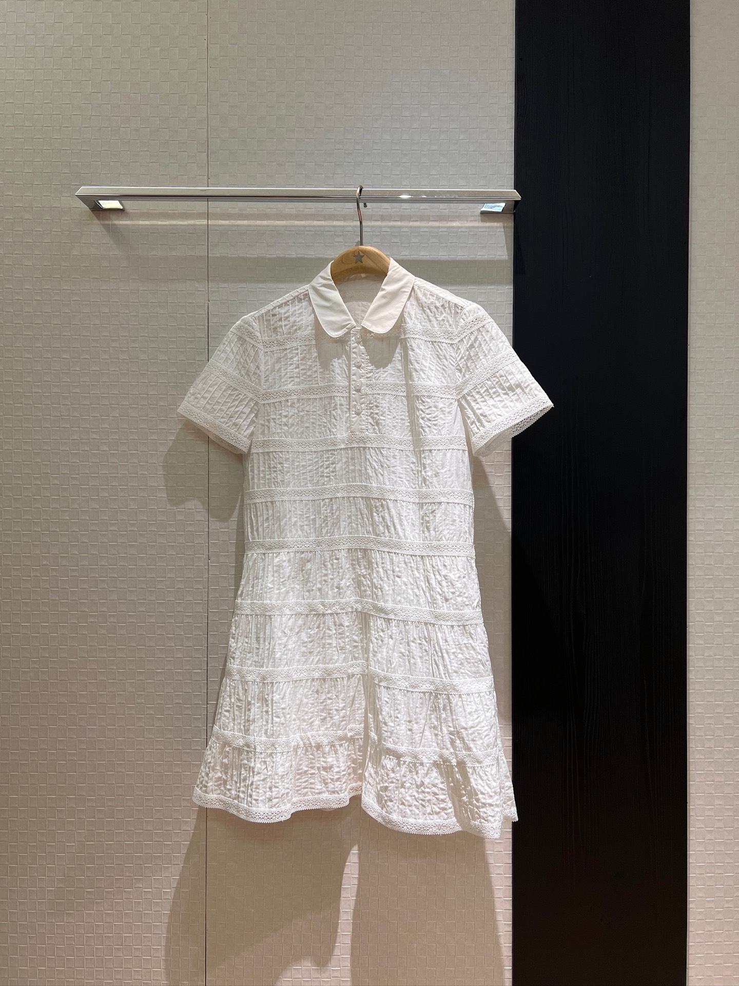 NO:429233,New Arc de Triomphe lace paired strip fabric, doll collar dress waist-hugging style, cute and sweet, temperament, age-reducing SML, skirts, alexander wang19860909新款凯旋门蕾丝对条拼接打条面料 娃娃领连衣裙收腰版型 可爱甜美 气质减龄SML,,skirts,alexander wang,Women's clothing
