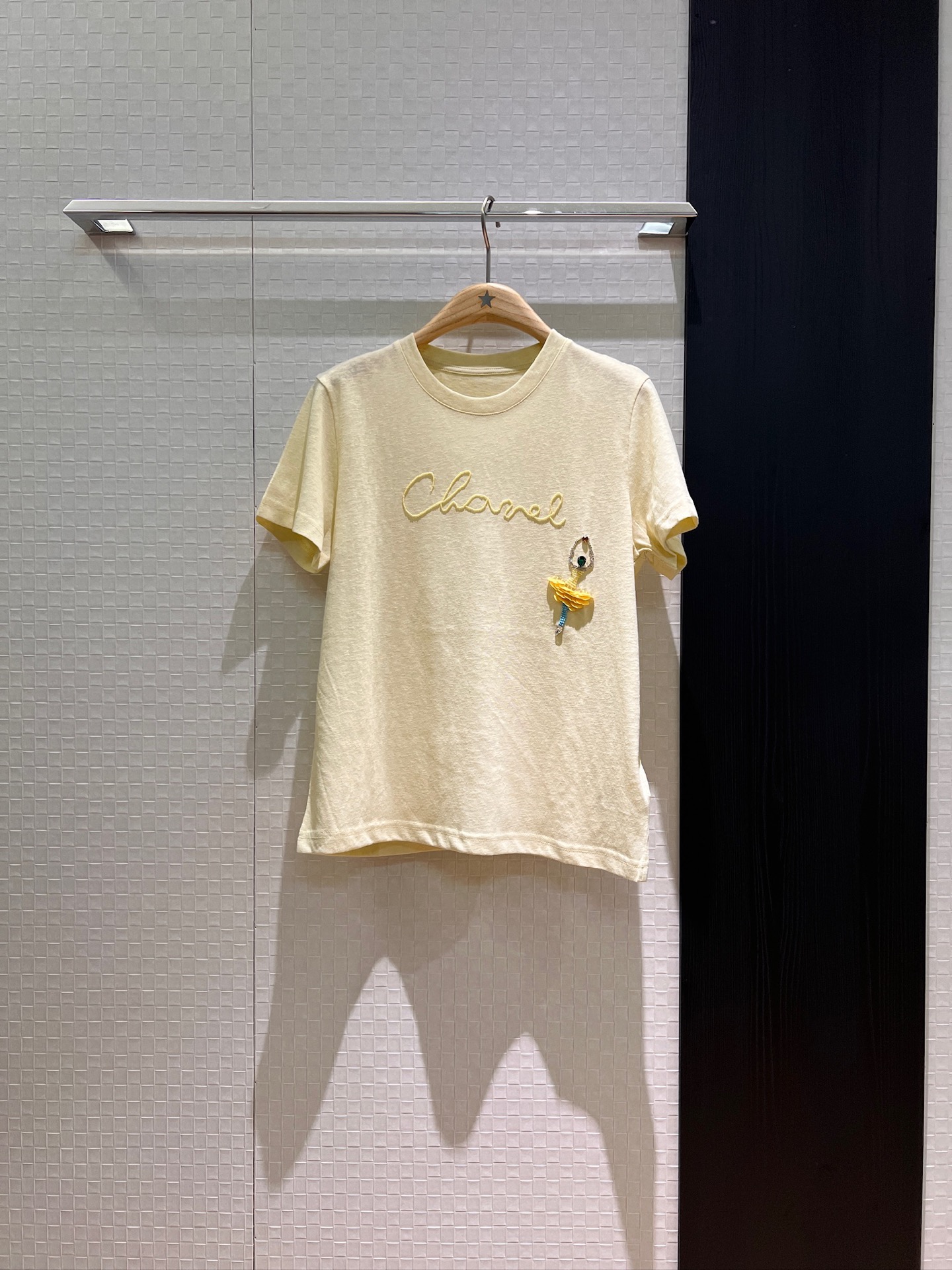 NO:429996,New heavy industry beaded logo letter cute T-shirt three-dimensional rhinestone sequin skirt Balei no girls' decoration exquisite and cute. Age-reducing essential purple pink yellow and white SML m, skirts,tees, t-shirt,alexander wang19860909新款重工钉珠logo字母可爱T恤 立体水钻亮片裙巴蕾無女孩装饰精致可爱 减龄必备紫粉黄白 SML m,,skirts,tees，t-shirt,alexander wang,Women's clothing