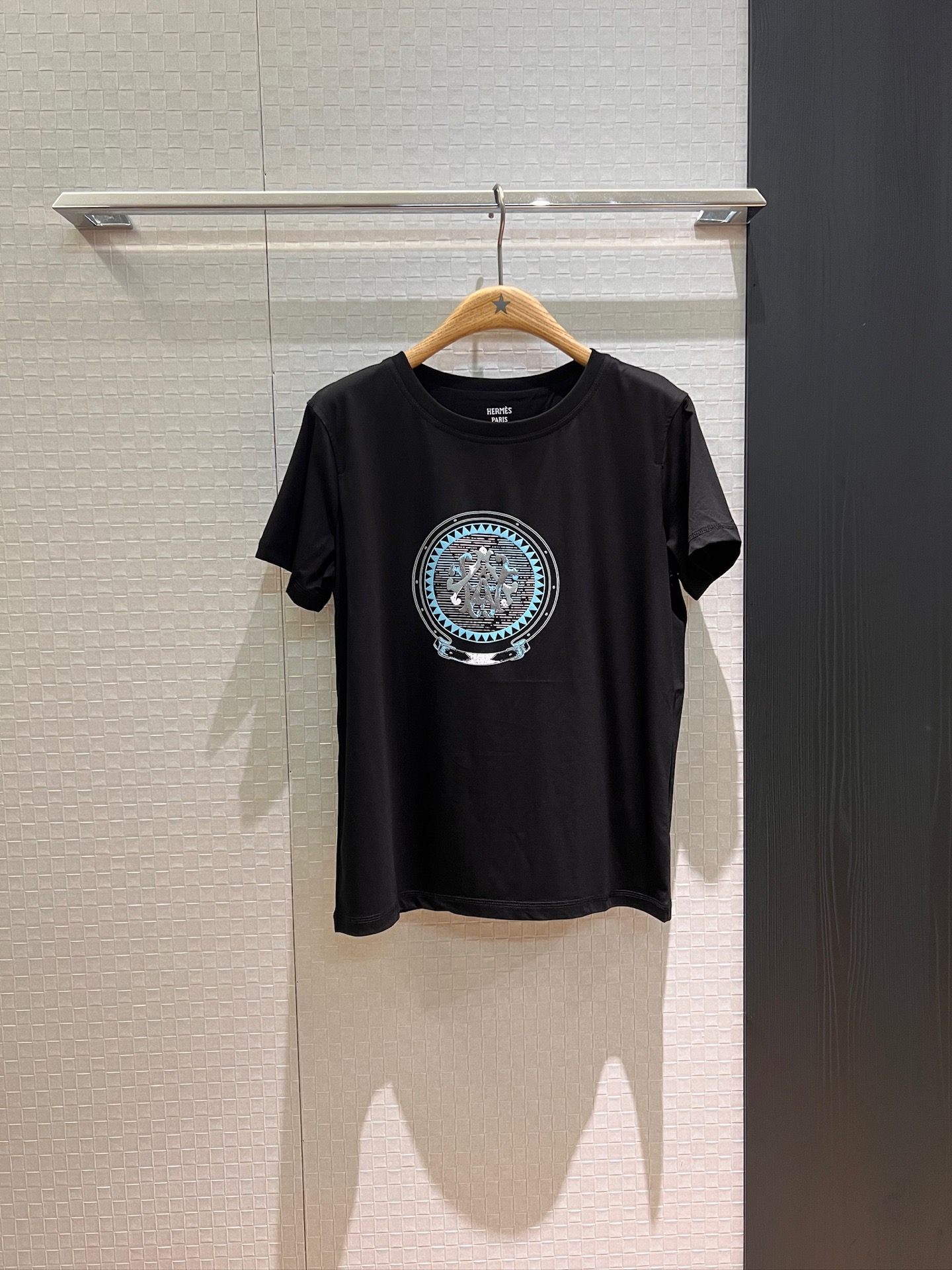 NO:432159,New retro disc printed T-shirt simple and casual, fashionable and versatile, black and white SML, tees, t-shirt, alexander wang19860909新款复古圆盘印花T恤简单休闲 时尚百搭 黑色白色 SML,,tees，t-shirt,alexander wang,Women's clothing