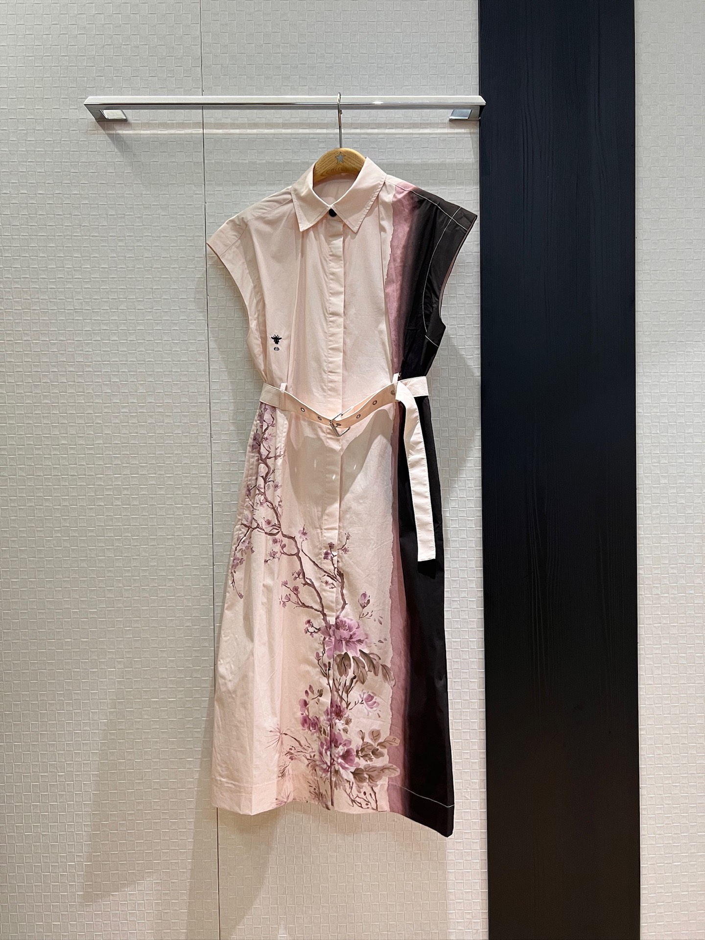 NO:434503,New early autumn series Chinese style cherry blossom ink painting printed lapel drop rotator sleeve dress long skirt delivery belt waist decoration pockets on both sides elegant and intellectual temperament and age-reducing SML, skirts, alexander wang19860909新款早秋系列 中式樱花水墨丹青印花翻领落肩袖连衣裙 长裙配送腰带 收腰装饰 两侧有口袋优雅知性 气质减龄 SML,,skirts,alexander wang,Women's clothing