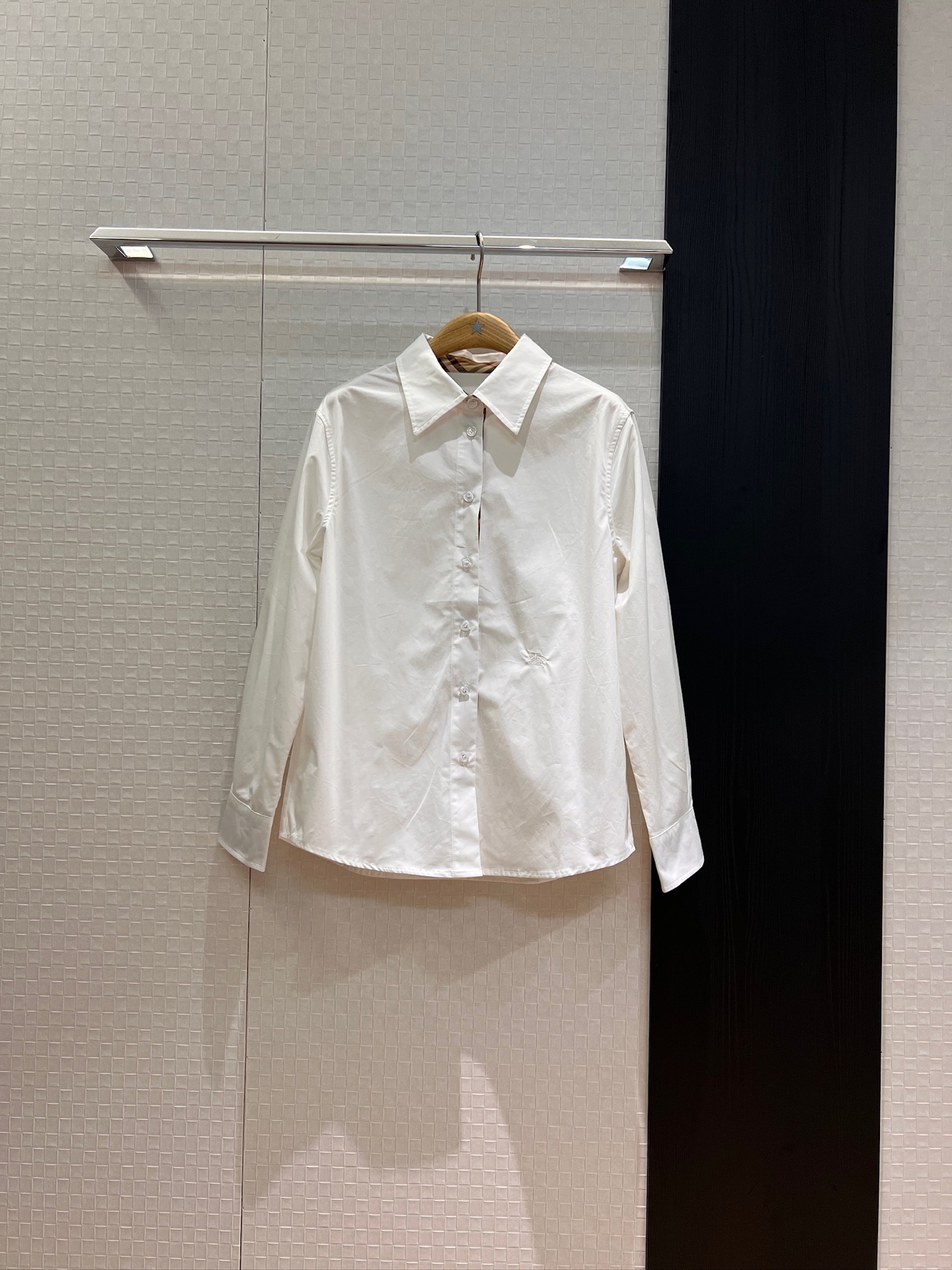 NO:435346,New style is coming to classic plaided shirt hem embroidered war horse logo, fashionable slim commuting temperament, pink and white SML, alexander wang19860909新款来袭经典格纹拼接衬衣下摆刺绣战马logo 时尚修身通勤气质 粉色白色 SML,,alexander wang,Women's clothing