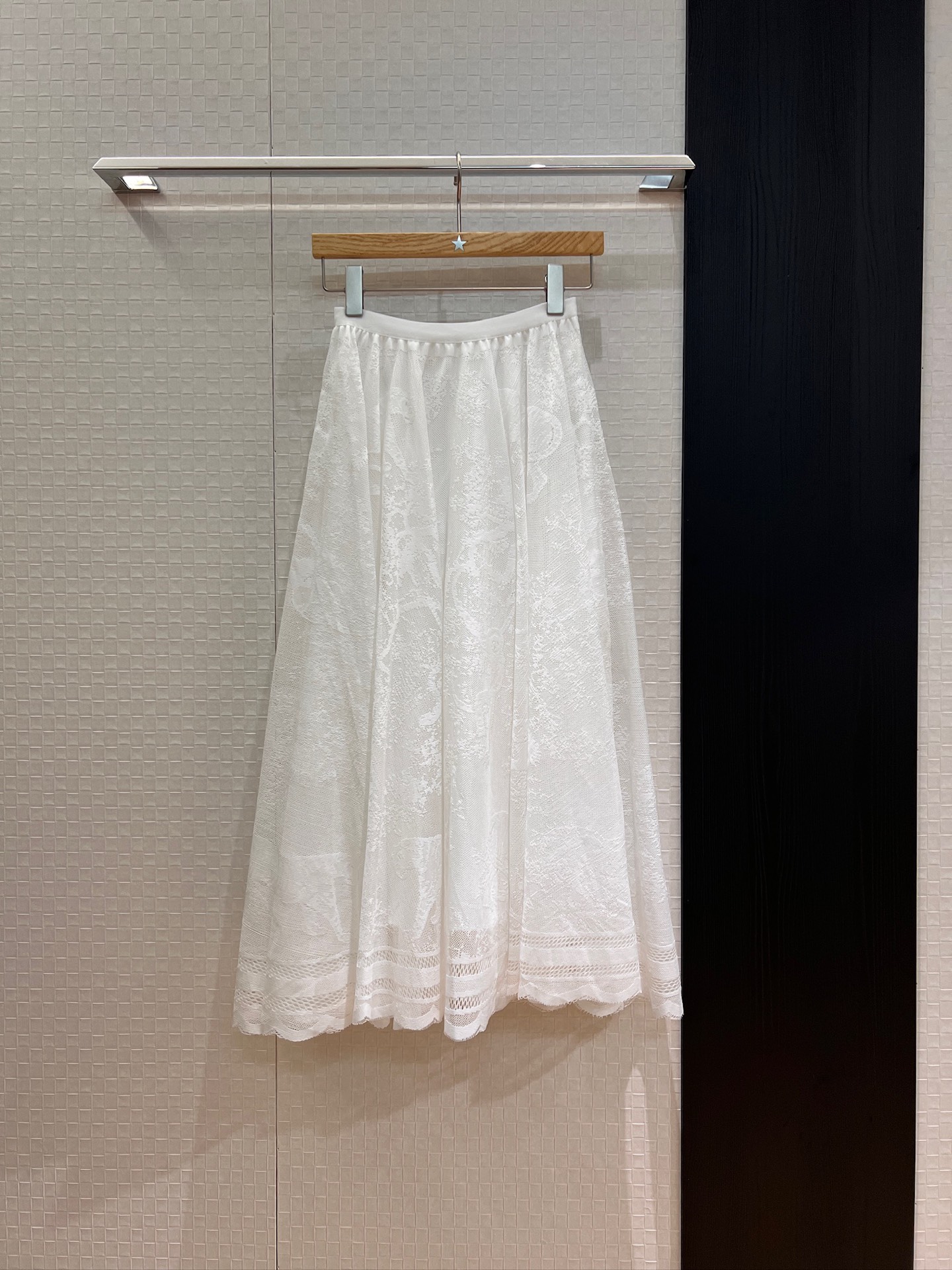 NO:436099,New Juyi Tiger Lace Jacquard Skirt, Vacation style oversized skirt, elegant temperament, age-reducing versatile black pink white SML, skirts, alexander wang19860909新款茹伊老虎蕾丝提花大摆半裙 度假风超大裙摆 气质优雅 减龄百搭黑色粉色白色 SML,,skirts,alexander wang,Women's clothing