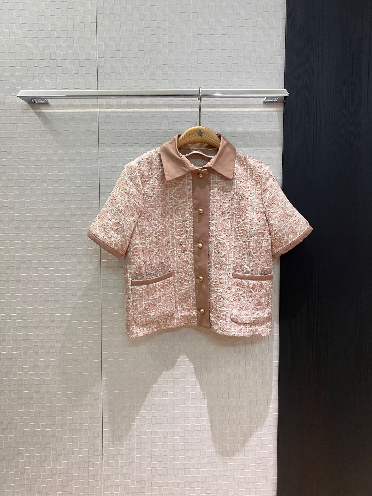 NO:439883,Outside, new French pink rattan plaid jacquard tweed, lapel short jacket A-line skirt, mold opening CD pearl button temperament commuting, celebrity elegant, age-reducing versatile SML, skirts, jackets & coats, alexander wang19860909外 新款法式粉色藤格纹提花粗花呢 翻领短款外套A字半裙 开模CD珍珠扣气质通勤 名媛优雅 减龄百搭SML,,skirts,jackets & coats,alexander wang,Women's clothing