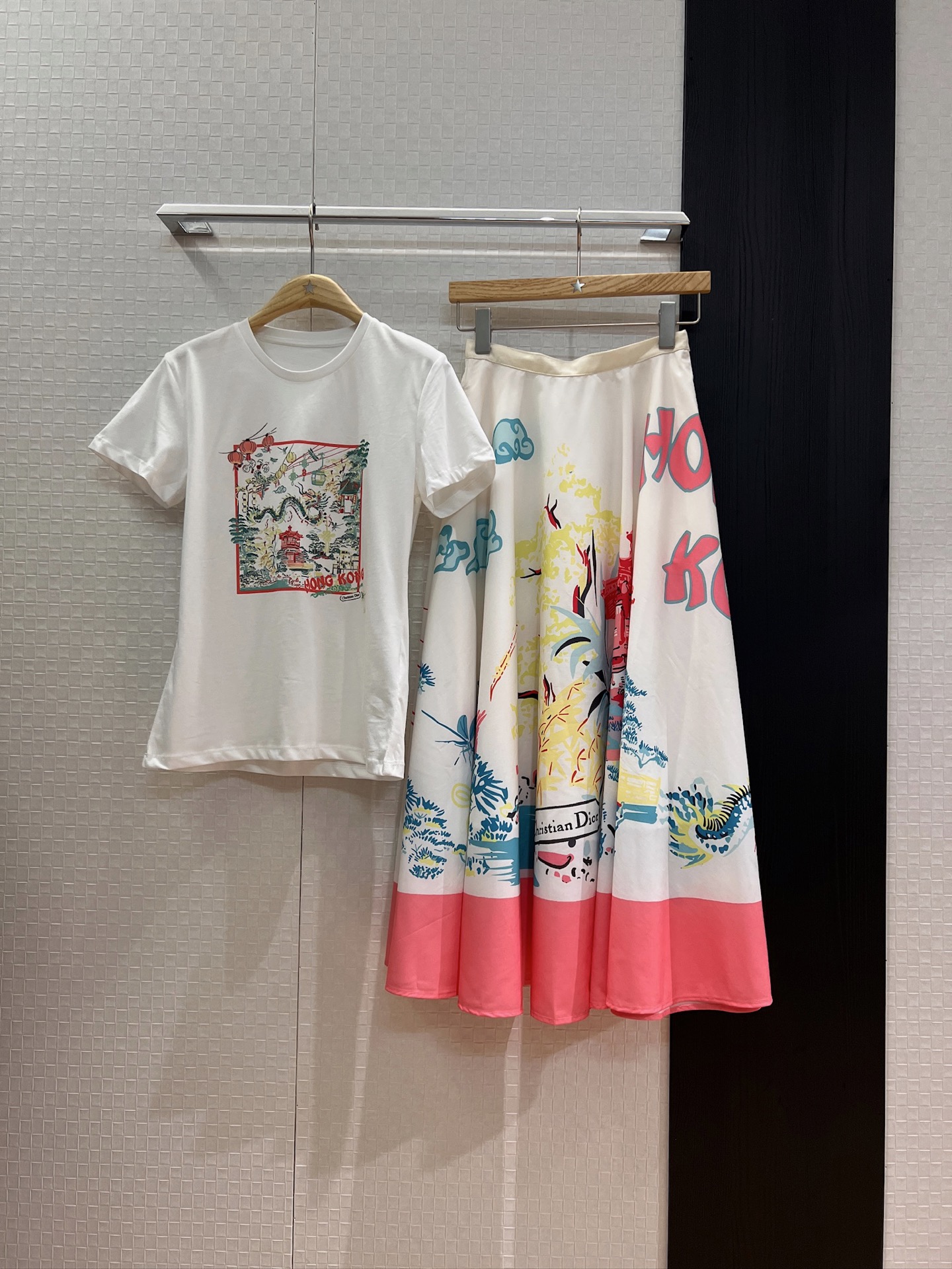 NO:440804,New Souvenir City Limited Series Chinese Dragon Print T-shirt Hand-drawn Illustrations Age-reducing versatile SML, tees, t-shirt, alexander wang19860909新款souvenir城市限定系列 中国龙印花T恤手绘插画 减龄百搭 SML,,tees，t-shirt,alexander wang,Women's clothing